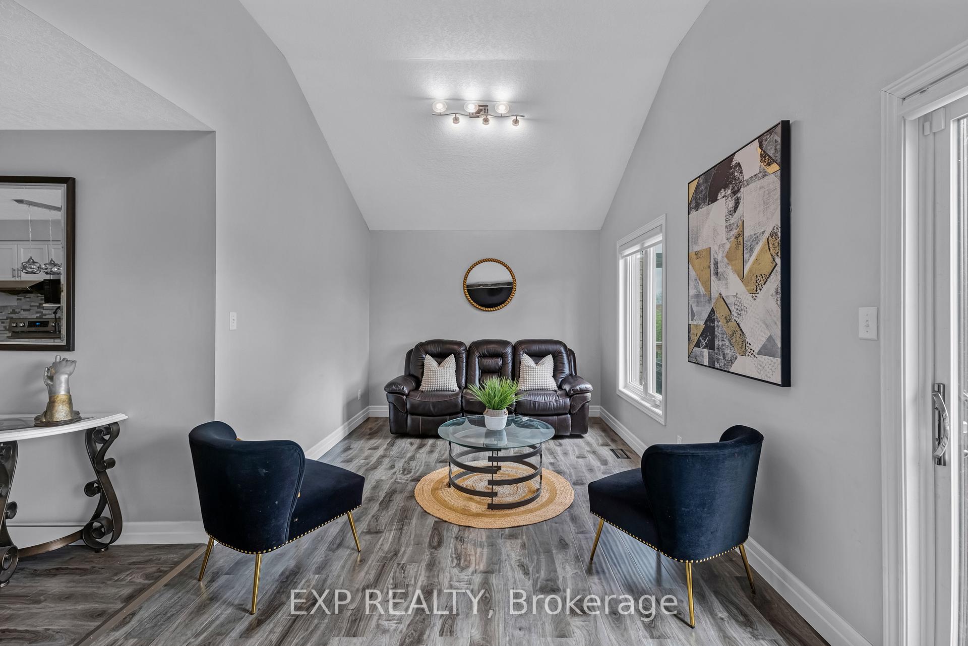 Photo 16 of 175 Hollyridge Crescent, Kitchener — HOMEH