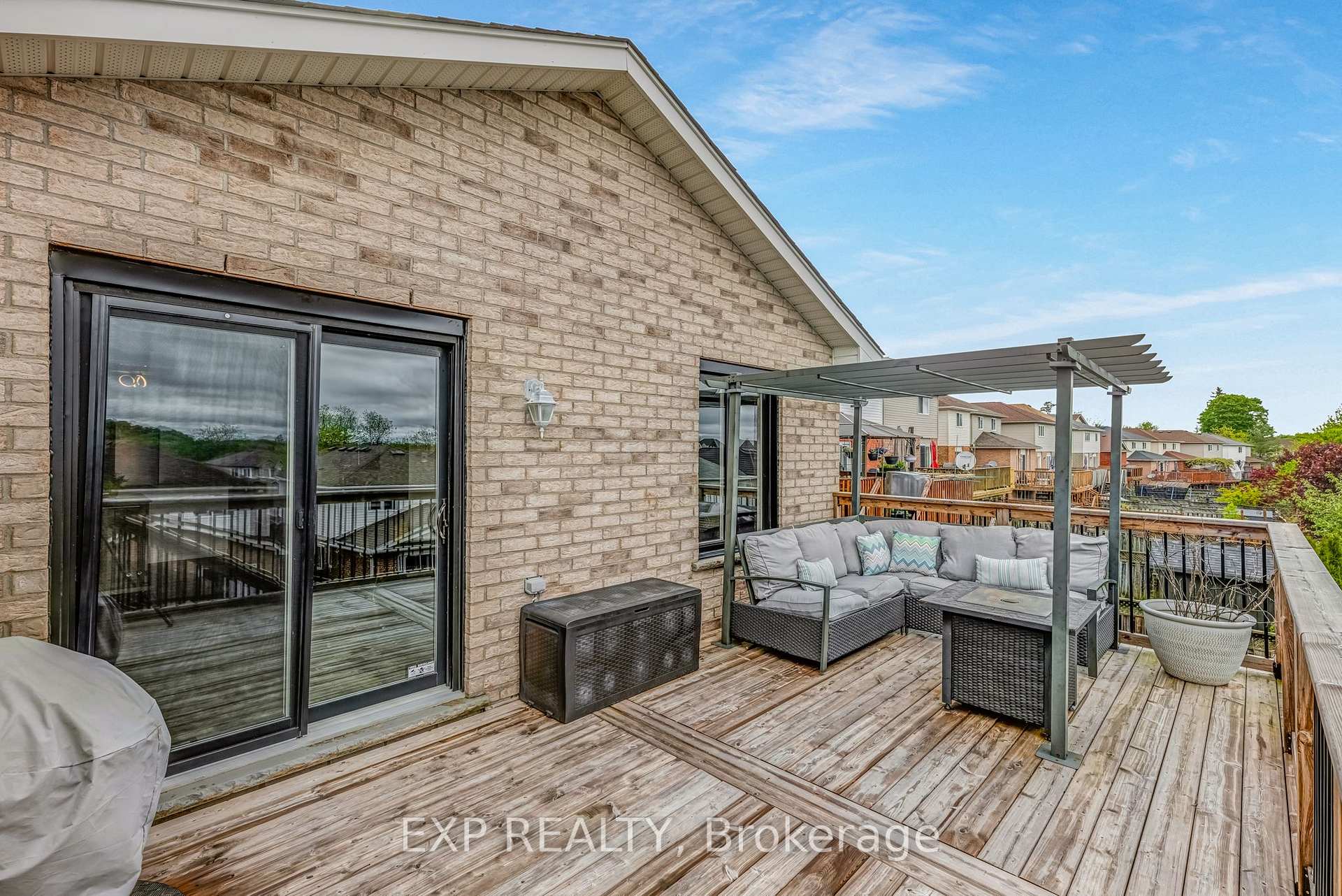 Photo 19 of 175 Hollyridge Crescent, Kitchener — HOMEH