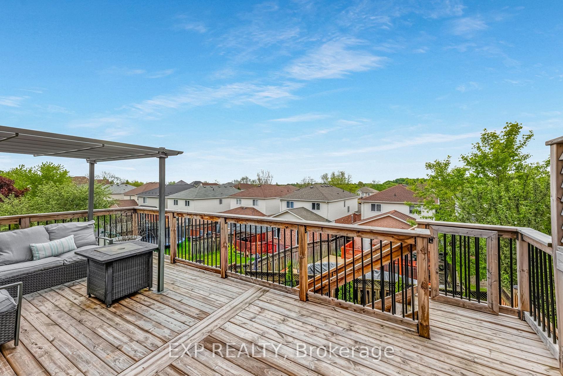 Photo 20 of 175 Hollyridge Crescent, Kitchener — HOMEH