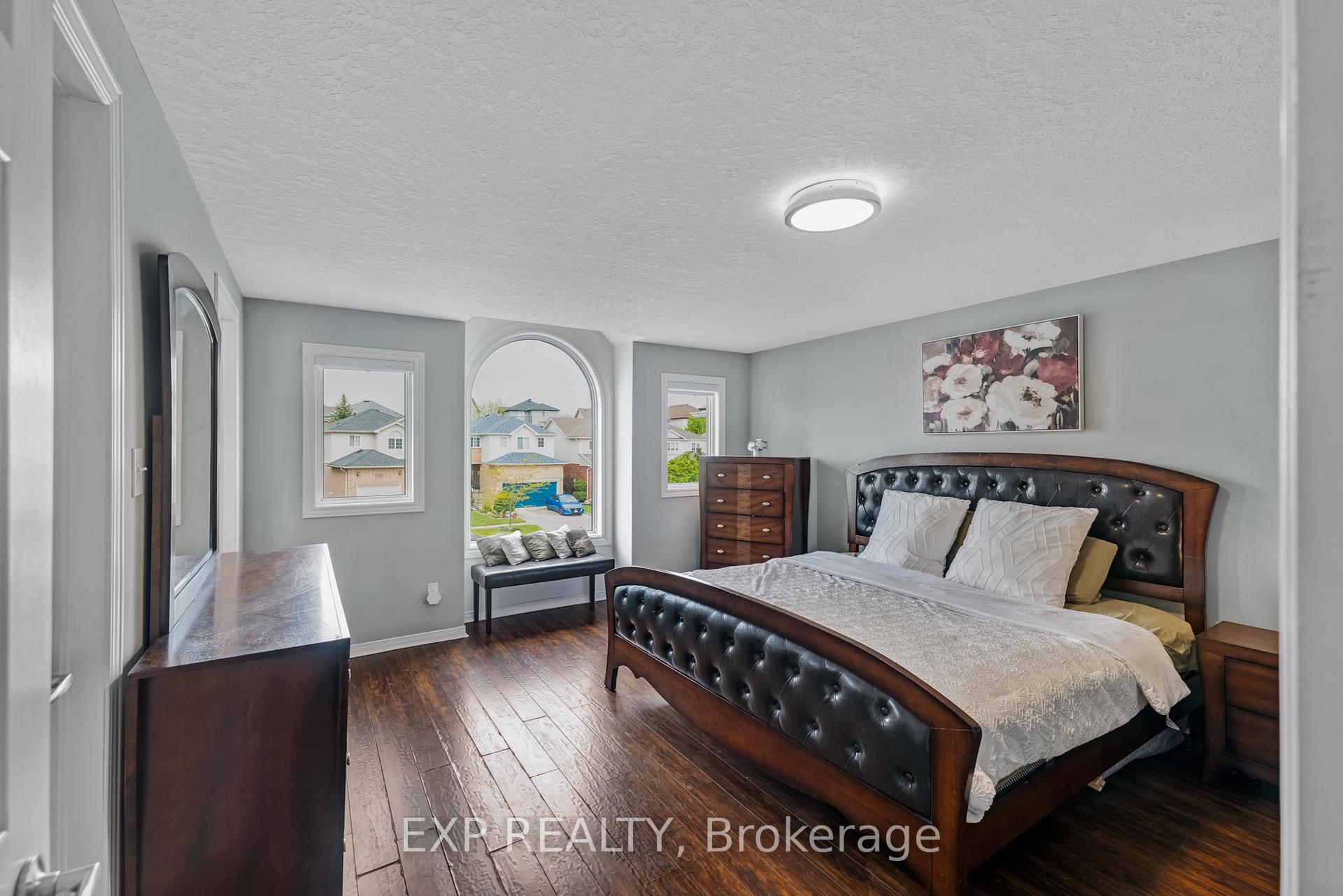 Photo 24 of 175 Hollyridge Crescent, Kitchener — HOMEH