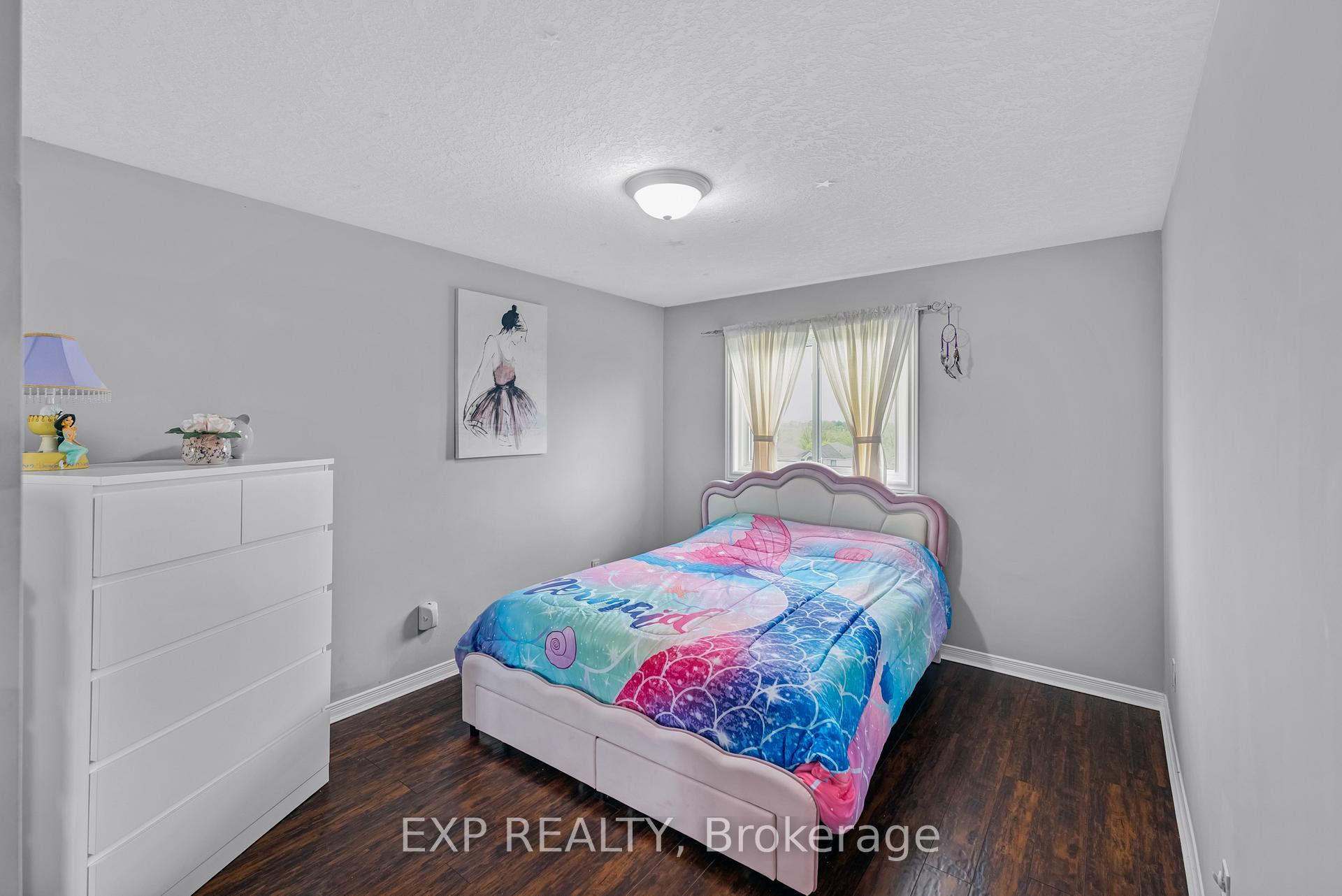 Photo 32 of 175 Hollyridge Crescent, Kitchener — HOMEH