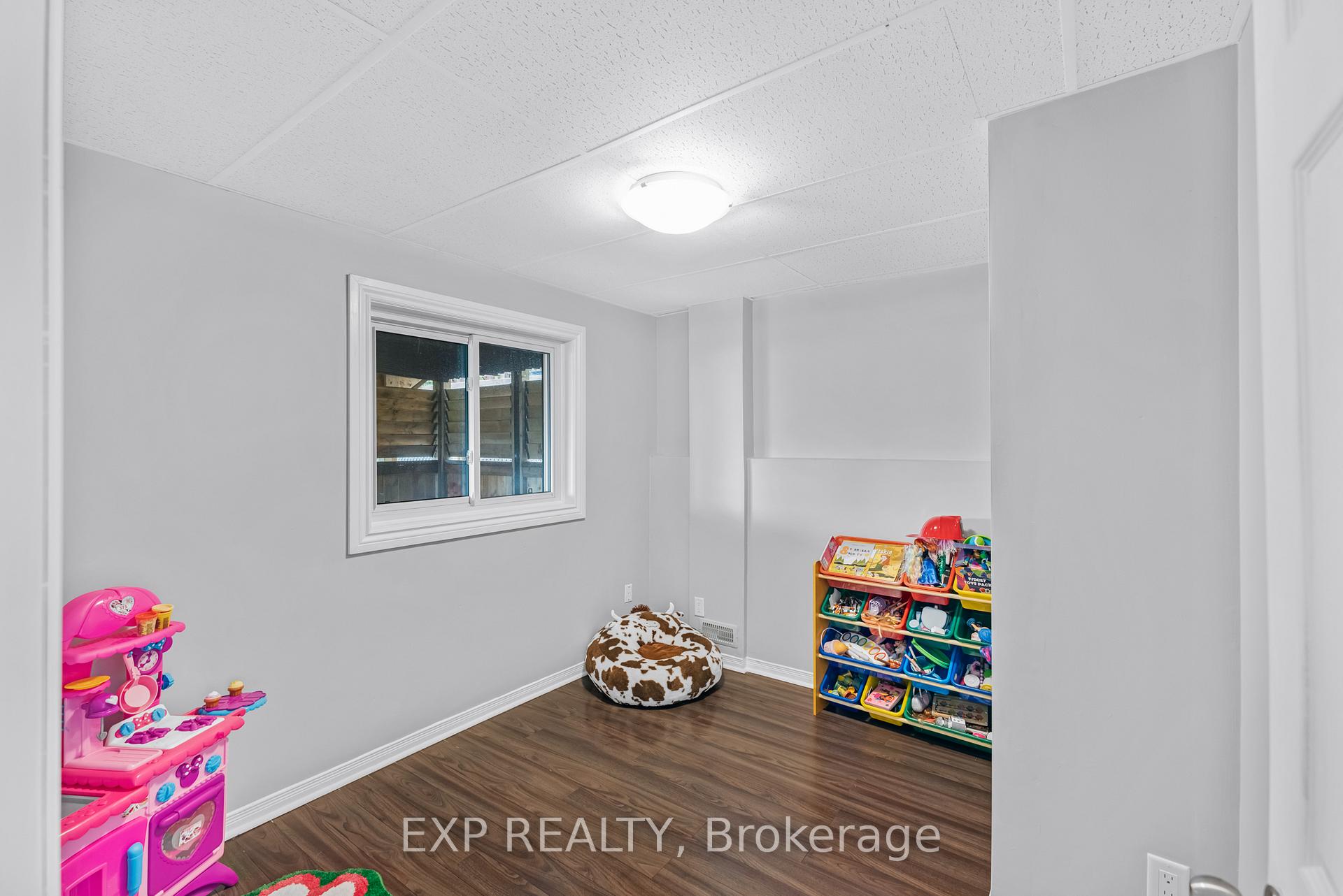Photo 37 of 175 Hollyridge Crescent, Kitchener — HOMEH