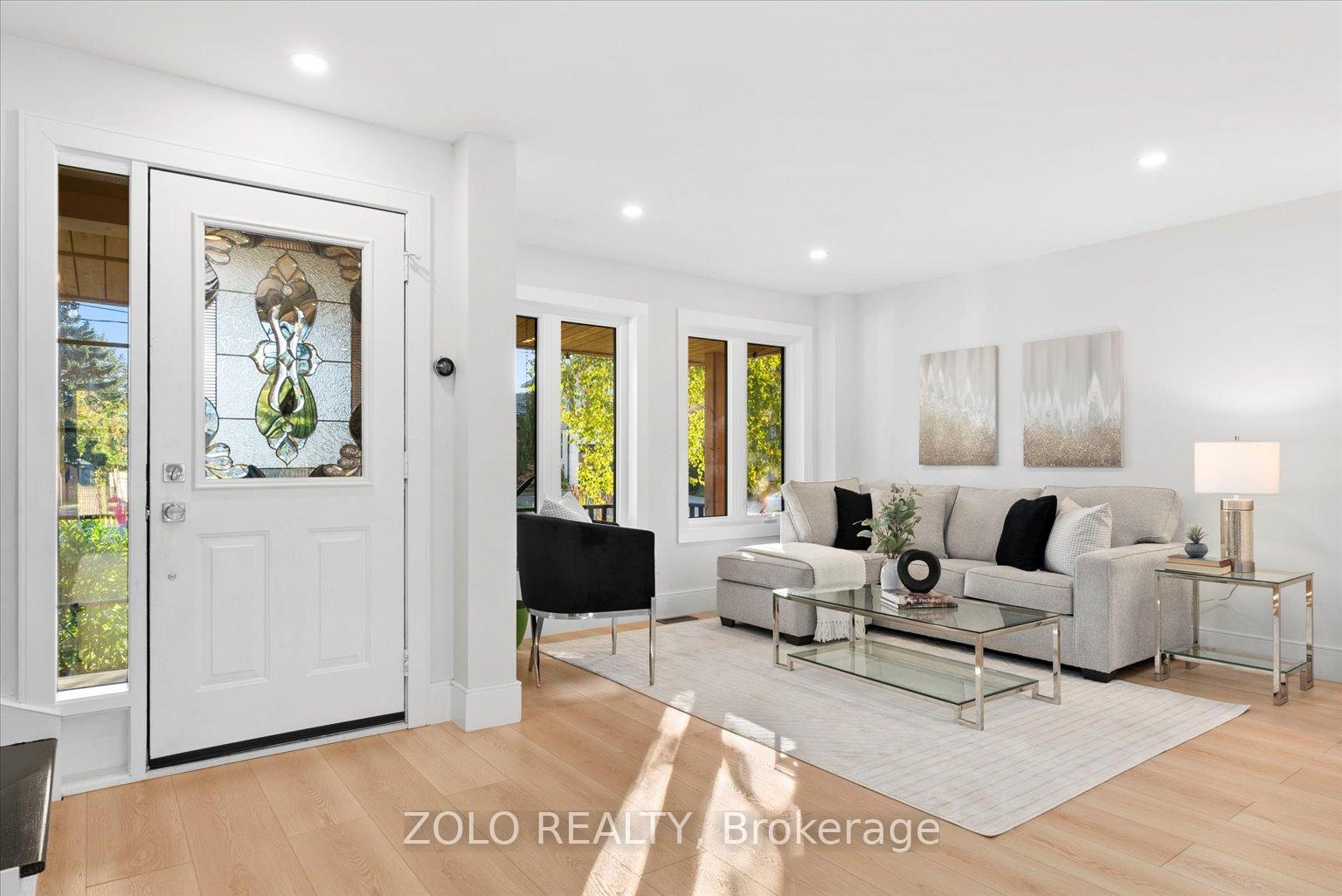 Photo 2 of 2276 Crystal Beach Road, Innisfil, Alcona — HOMEH