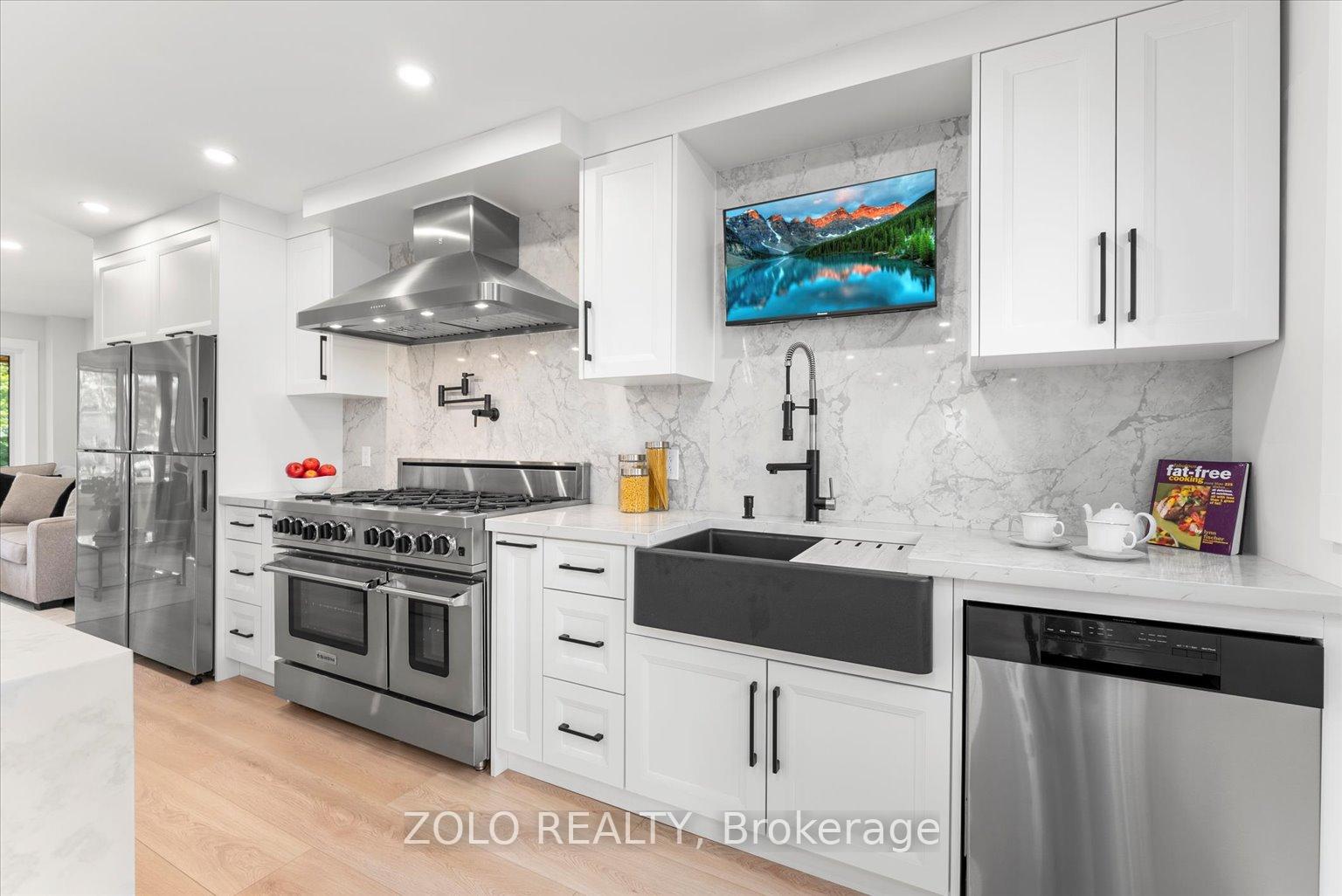 Photo 8 of 2276 Crystal Beach Road, Innisfil, Alcona — HOMEH
