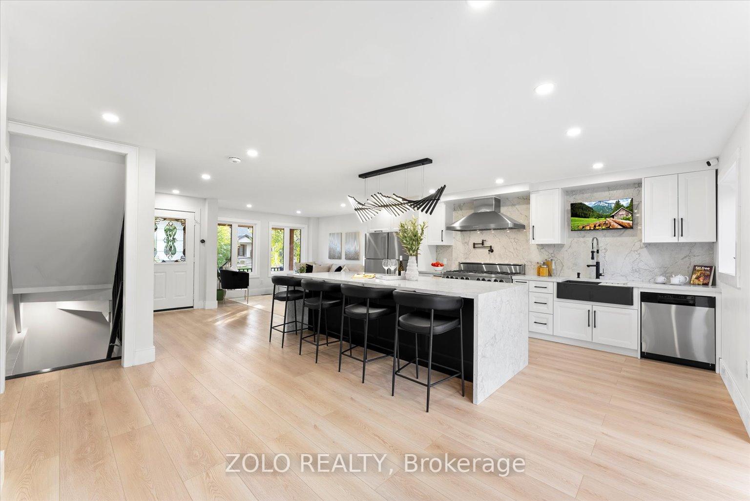 Photo 12 of 2276 Crystal Beach Road, Innisfil, Alcona — HOMEH