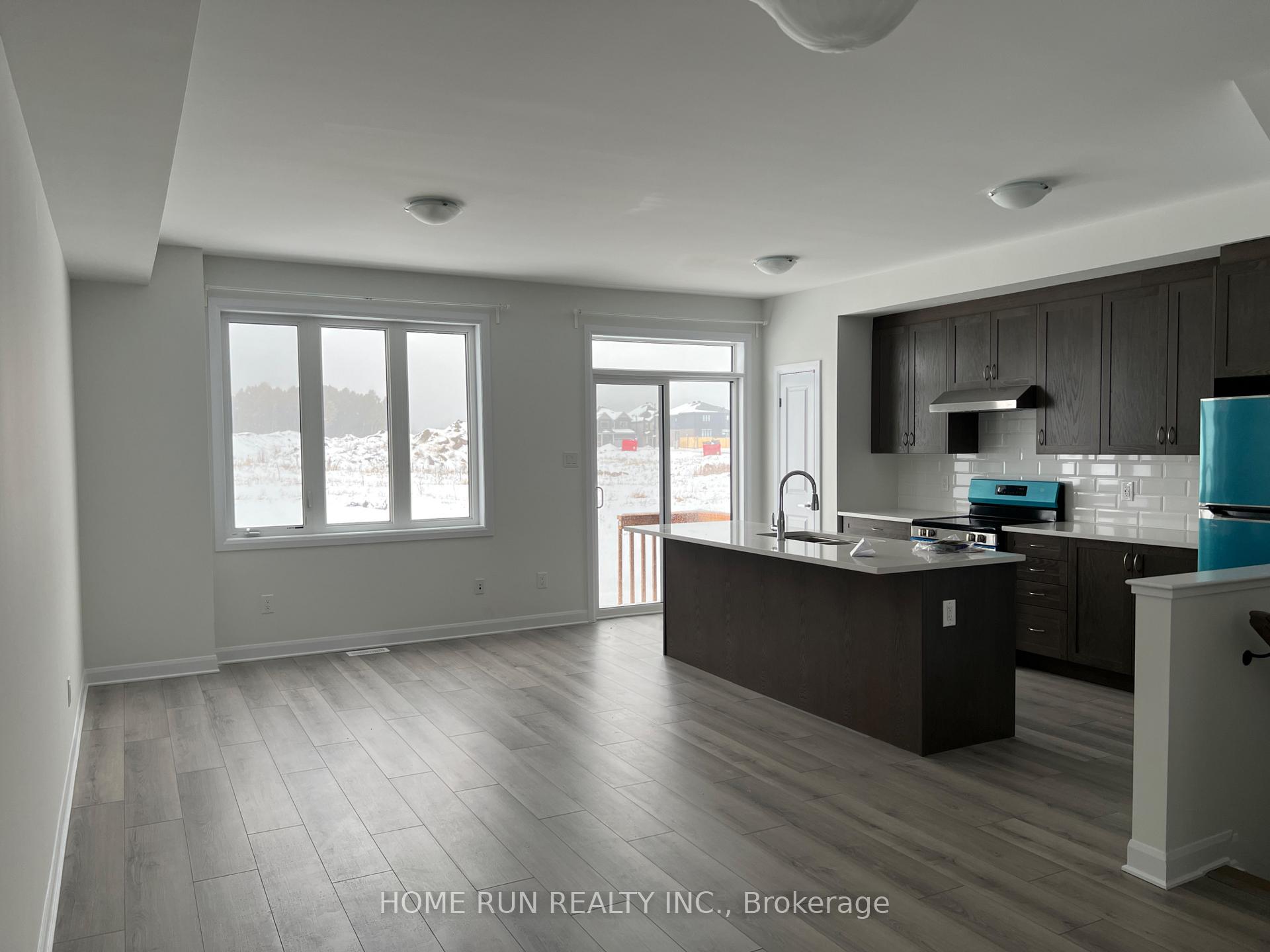 Photo 3 of 156 Invention Boulevard, Ottawa, Kanata - Morgan's Grant/South March — HOMEH