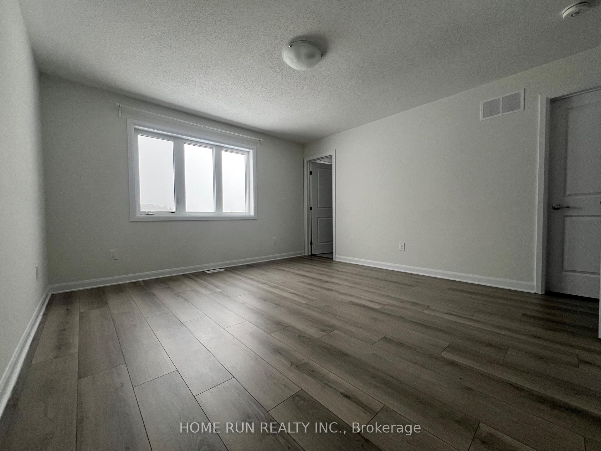 Photo 4 of 156 Invention Boulevard, Ottawa, Kanata - Morgan's Grant/South March — HOMEH