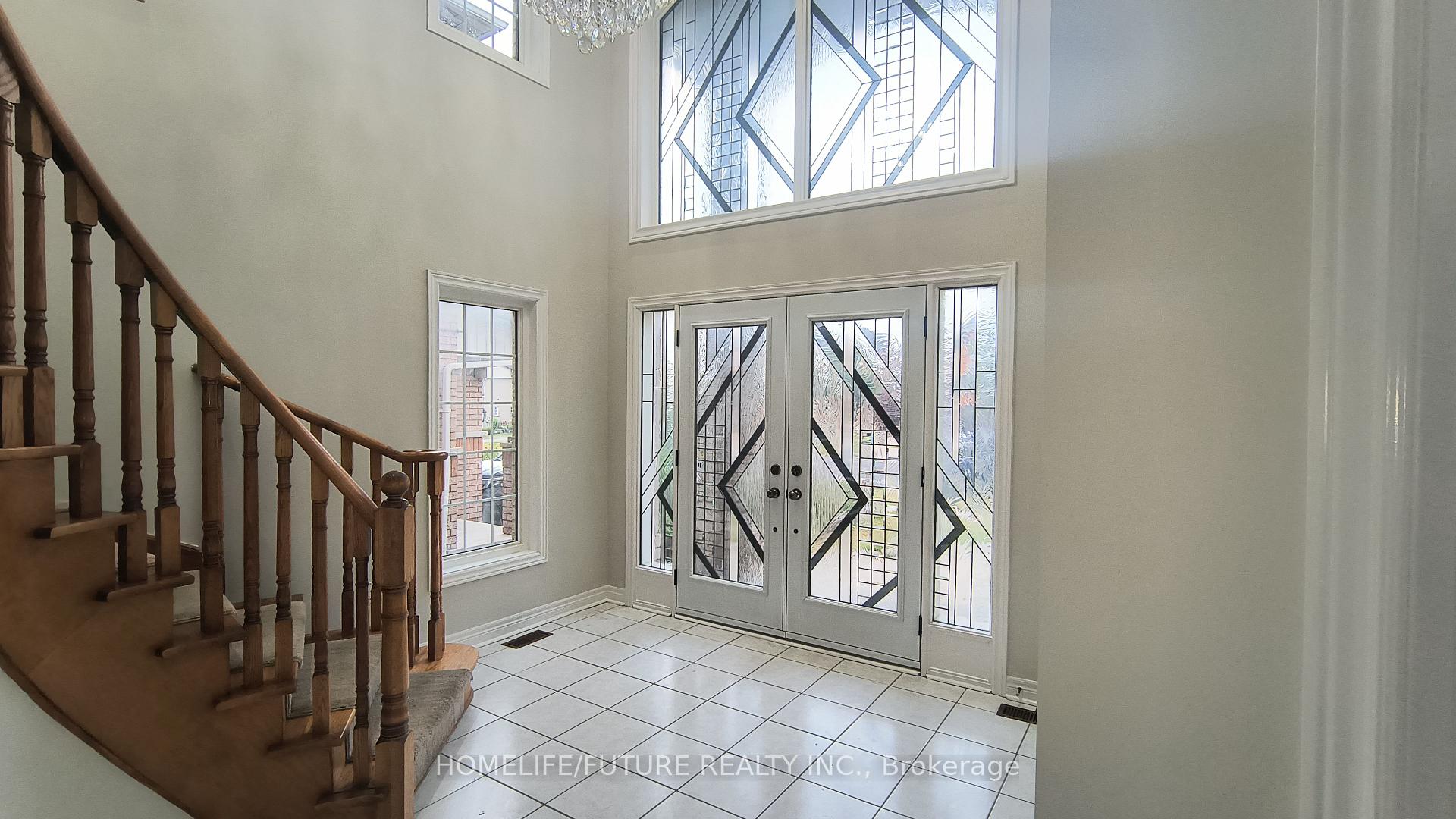 Photo 2 of 107 Eastvale Drive, Markham, Cedarwood — HOMEH