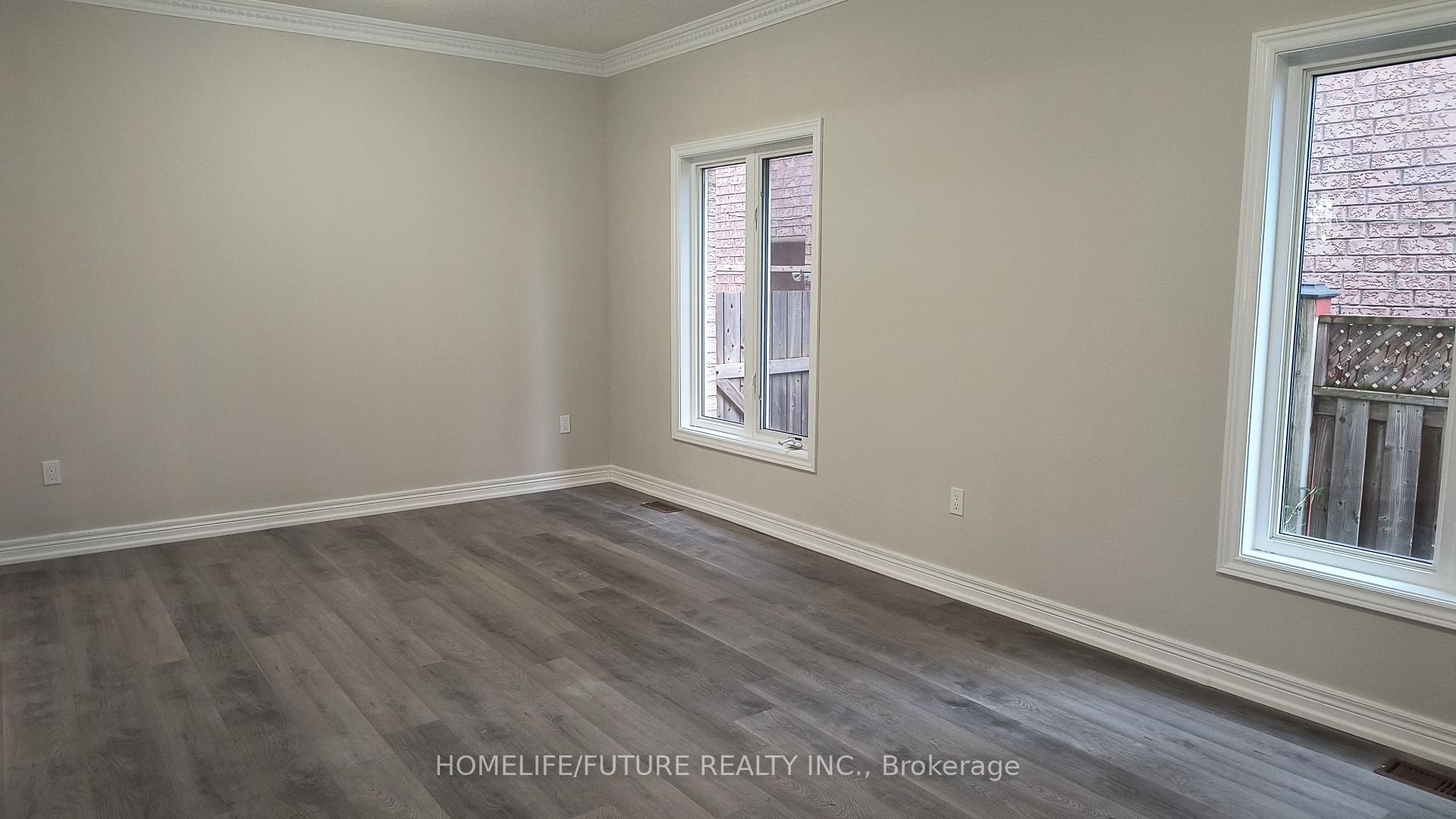 Photo 5 of 107 Eastvale Drive, Markham, Cedarwood — HOMEH
