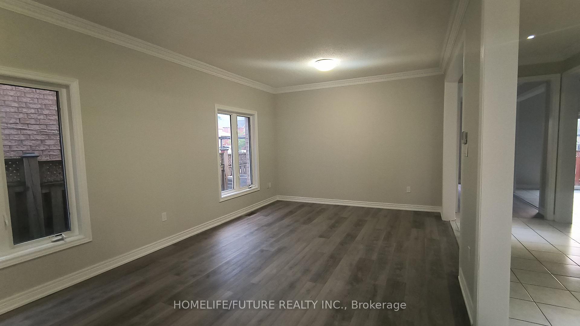 Photo 6 of 107 Eastvale Drive, Markham, Cedarwood — HOMEH
