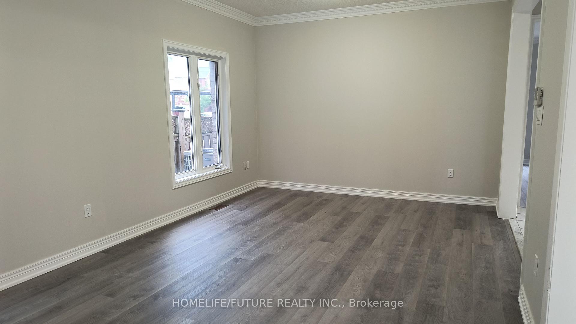 Photo 7 of 107 Eastvale Drive, Markham, Cedarwood — HOMEH