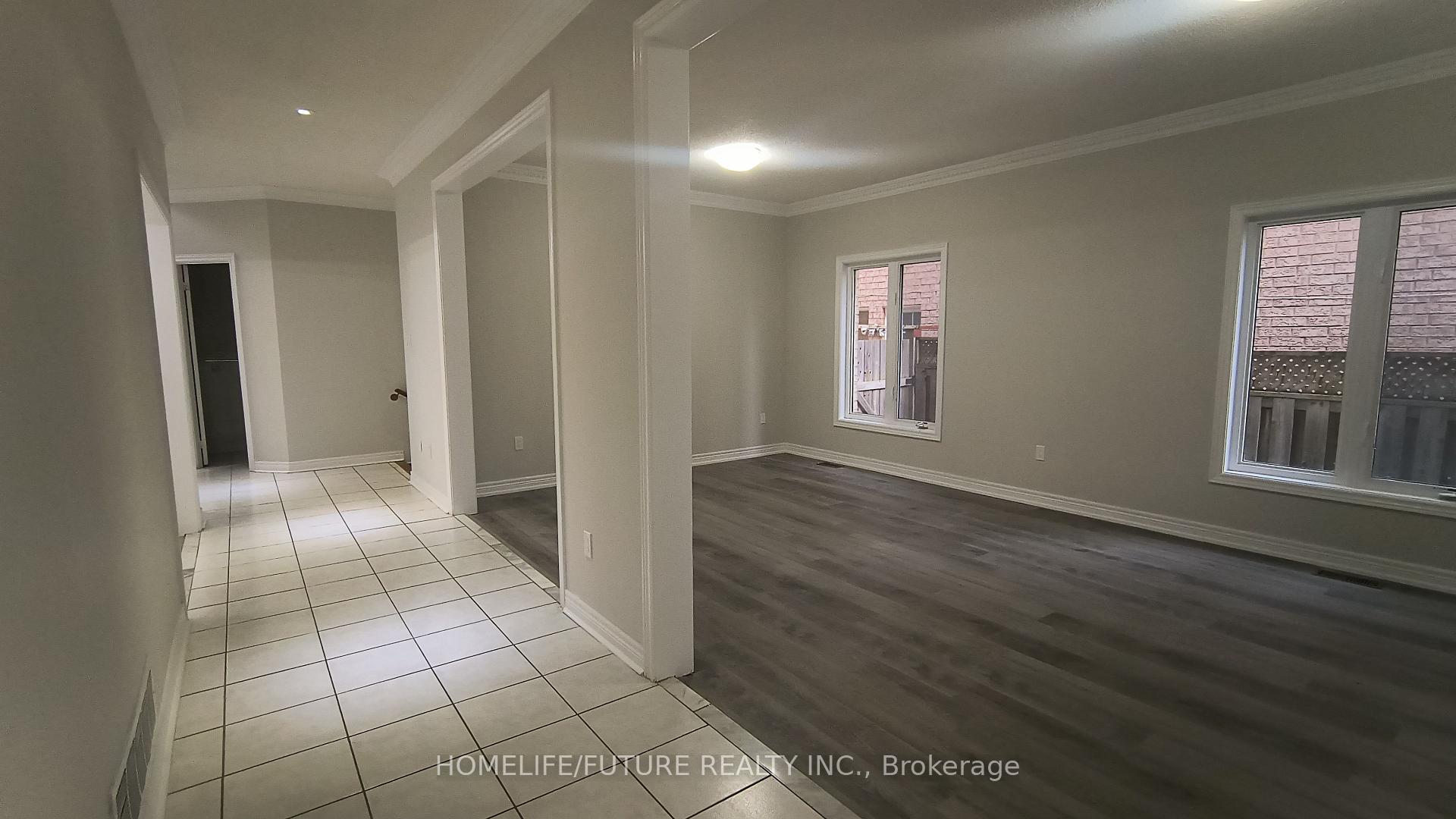 Photo 9 of 107 Eastvale Drive, Markham, Cedarwood — HOMEH