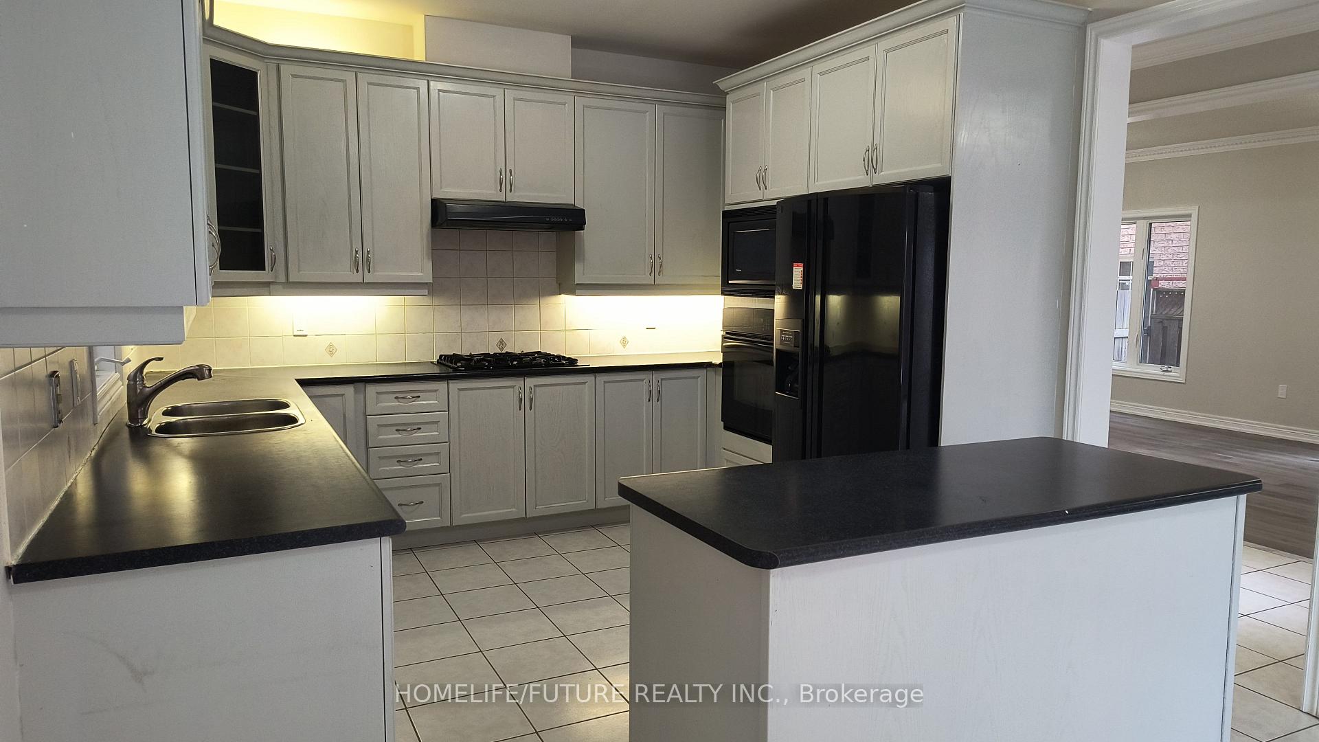 Photo 11 of 107 Eastvale Drive, Markham, Cedarwood — HOMEH