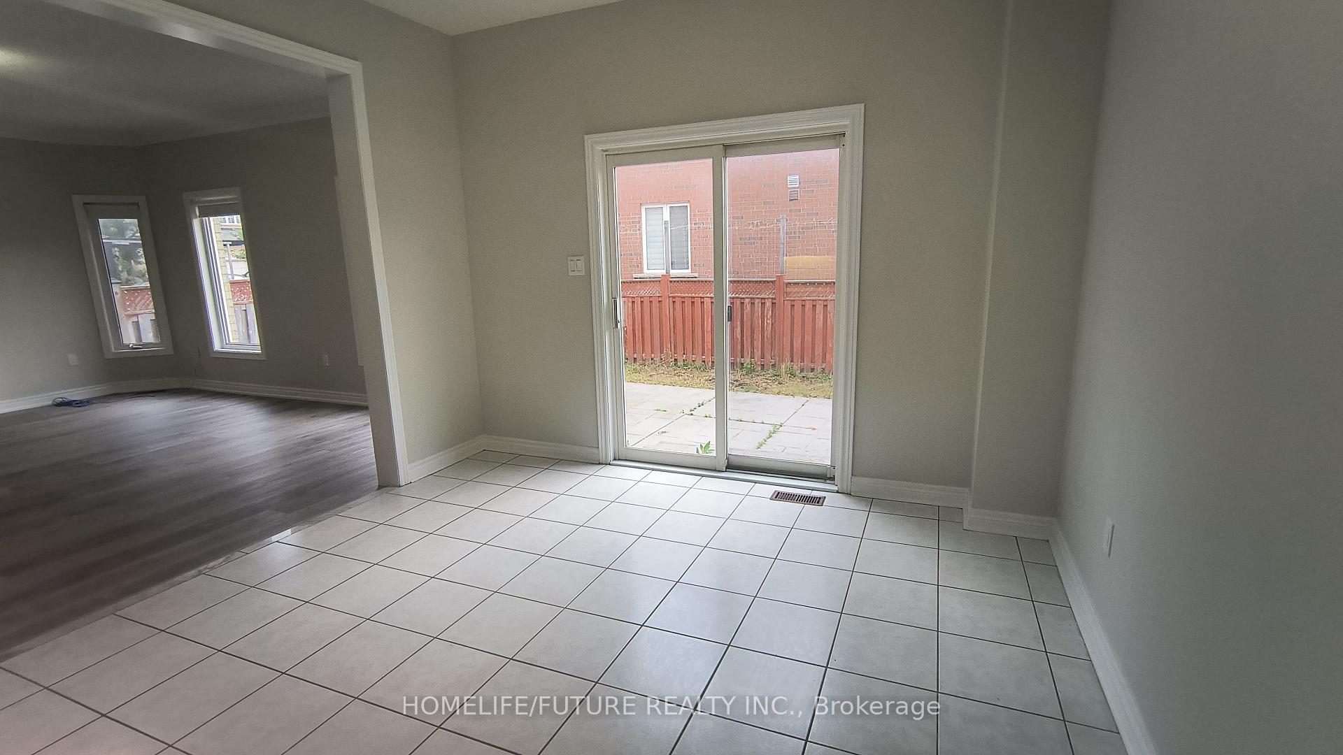 Photo 13 of 107 Eastvale Drive, Markham, Cedarwood — HOMEH