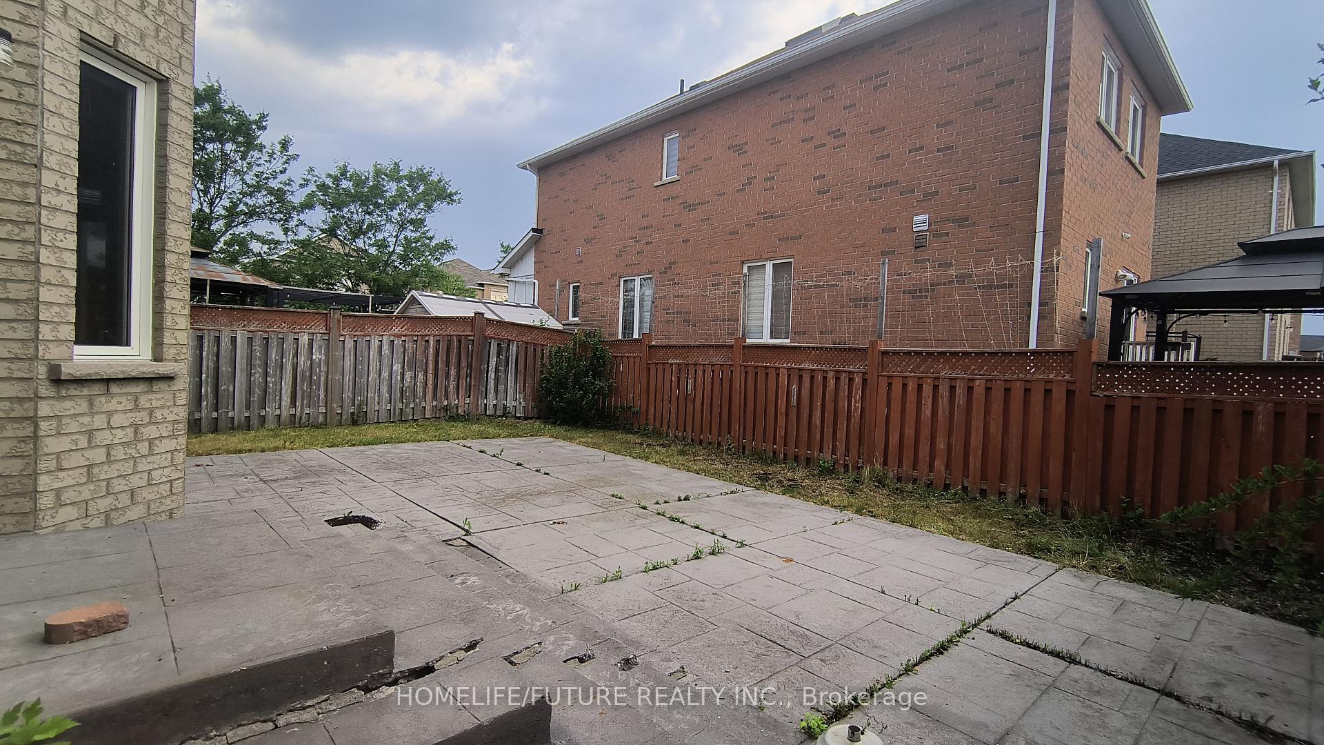 Photo 32 of 107 Eastvale Drive, Markham, Cedarwood — HOMEH