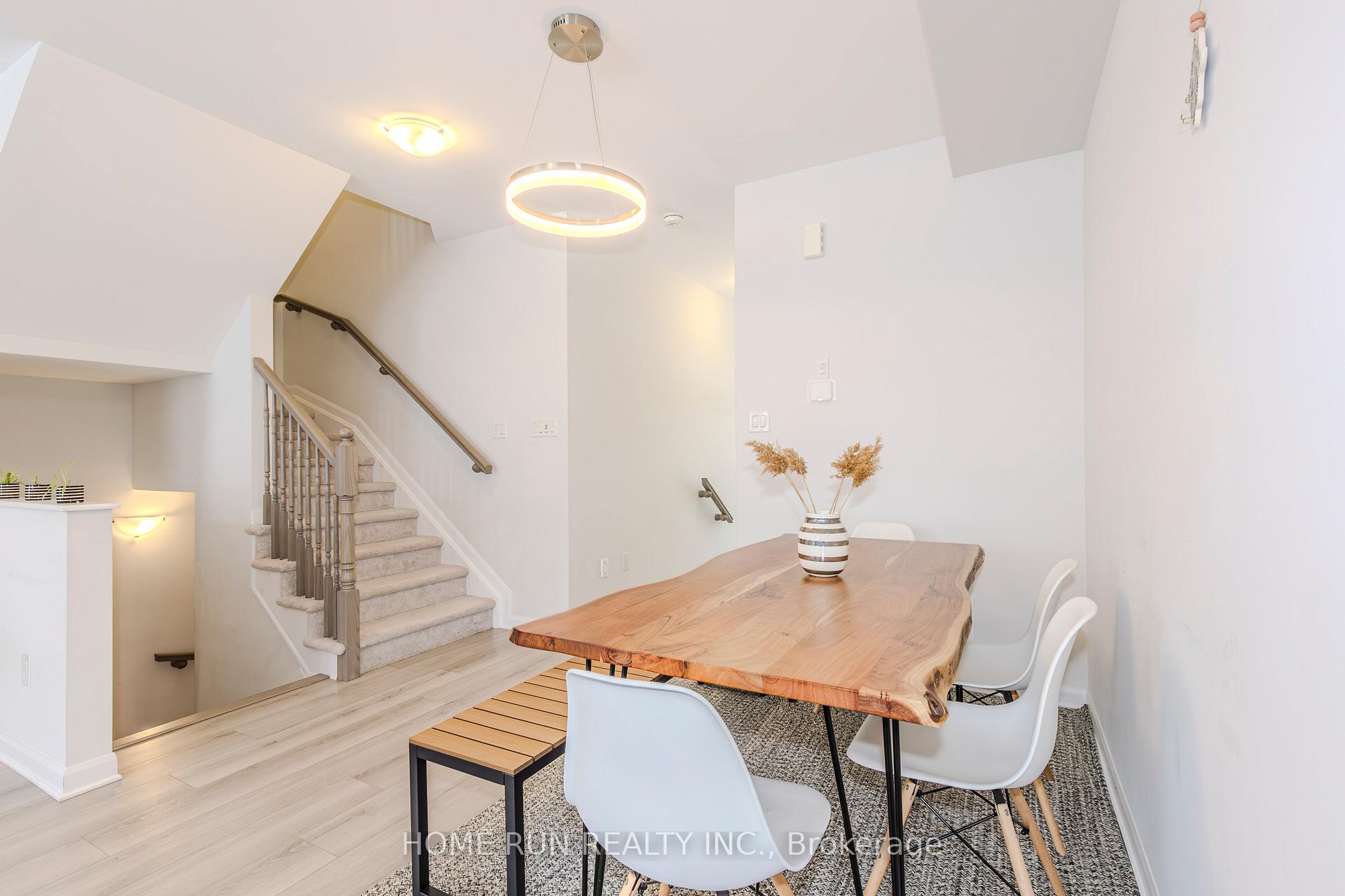 Photo 5 of 111 Natare Place, Ottawa, Kanata - Kanata Lakes/Heritage Hills — HOMEH