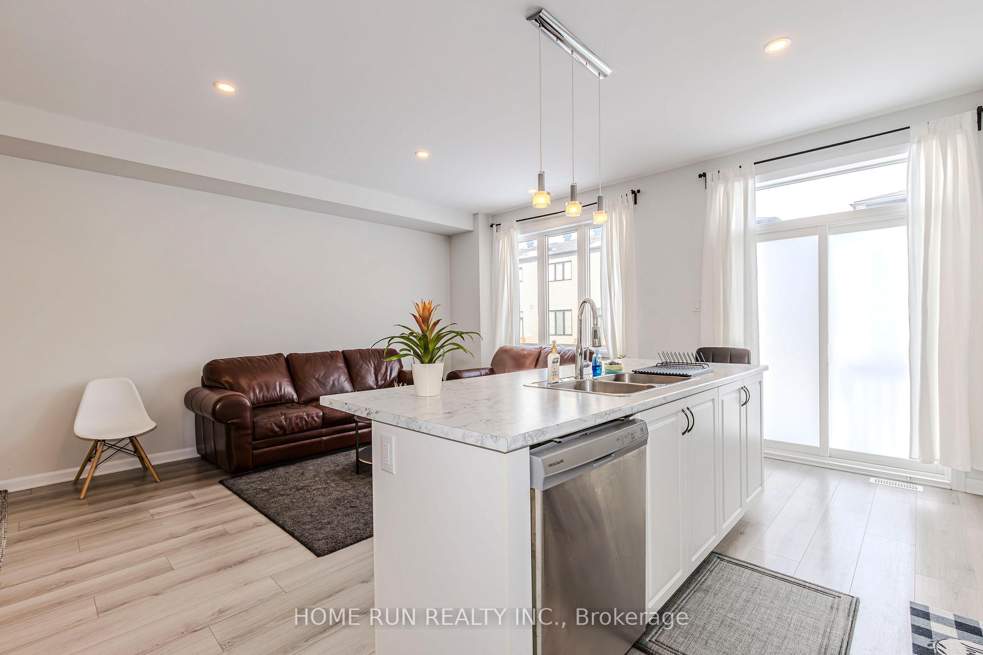 Photo 14 of 111 Natare Place, Ottawa, Kanata - Kanata Lakes/Heritage Hills — HOMEH