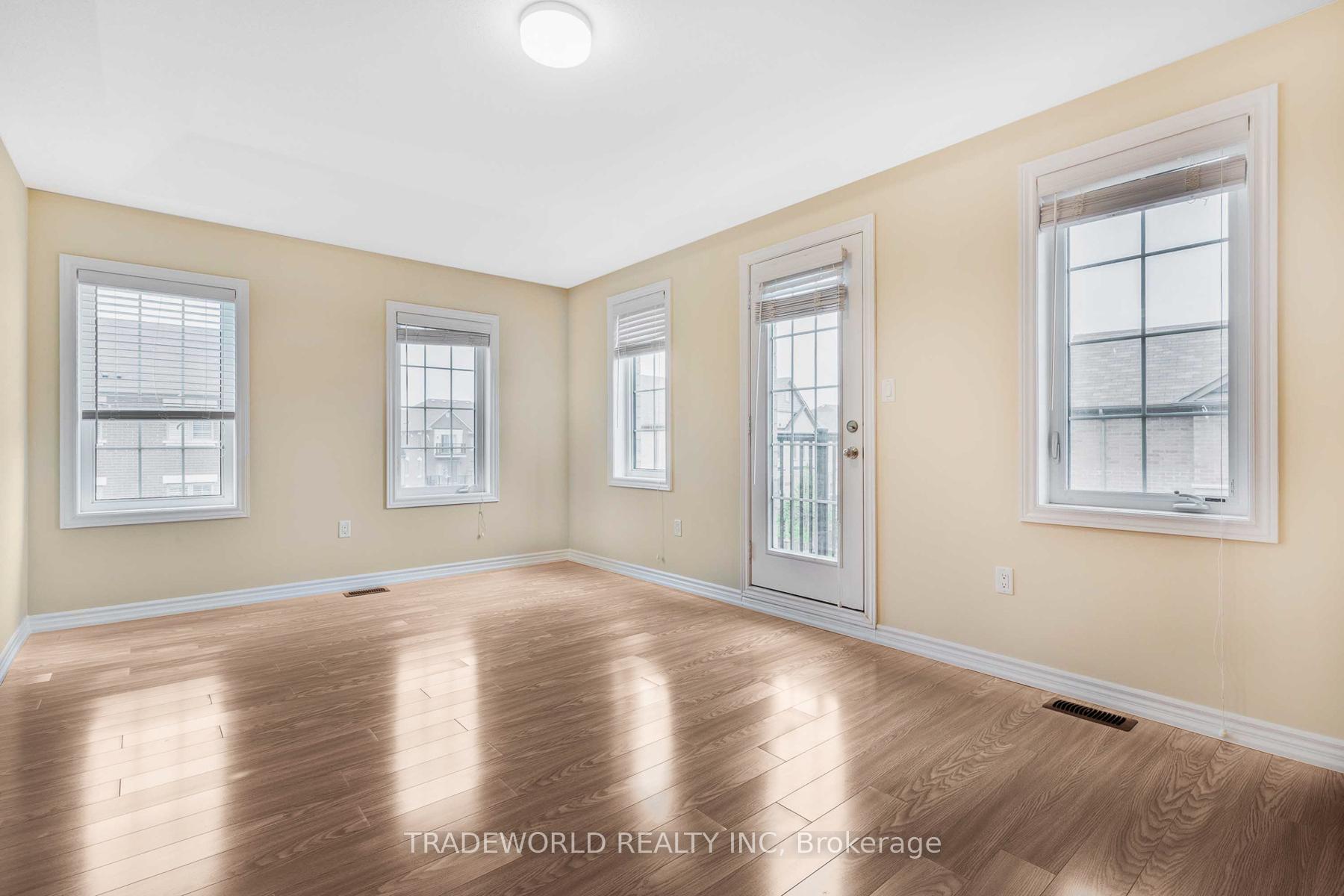 Photo 8 of 210 William Forster Road, Markham, Cornell — HOMEH