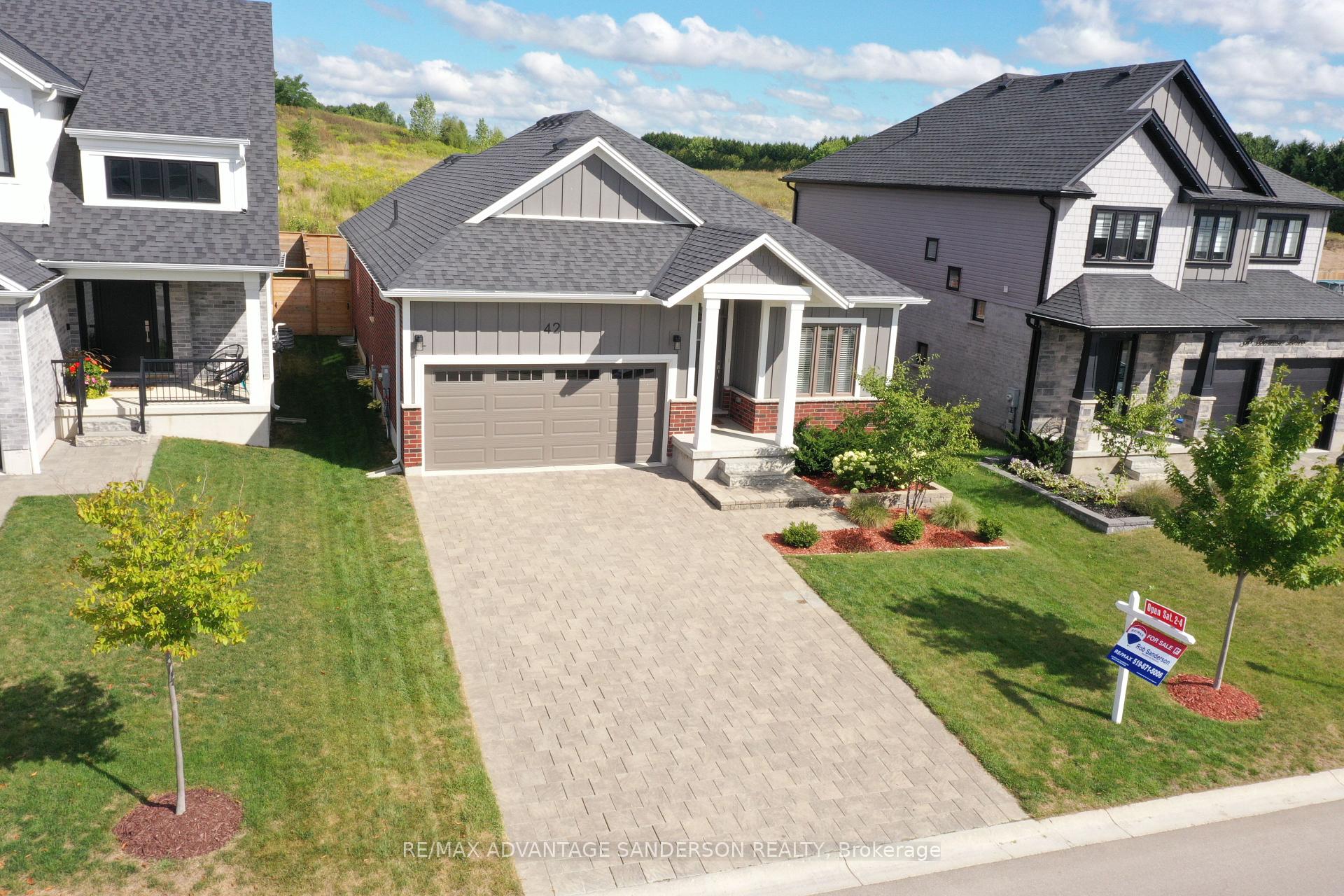 Photo 3 of 42 Bowman Drive, Middlesex Centre, Ilderton — HOMEH