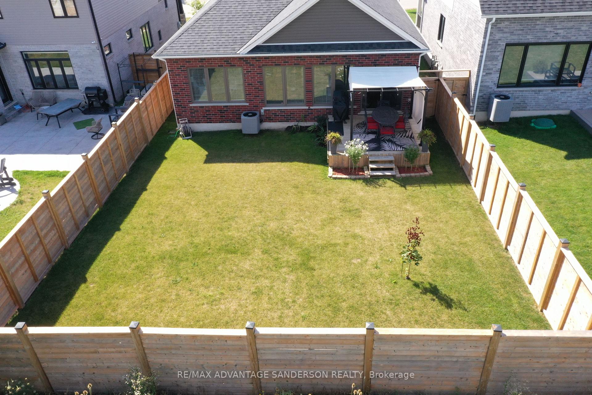 Photo 5 of 42 Bowman Drive, Middlesex Centre, Ilderton — HOMEH
