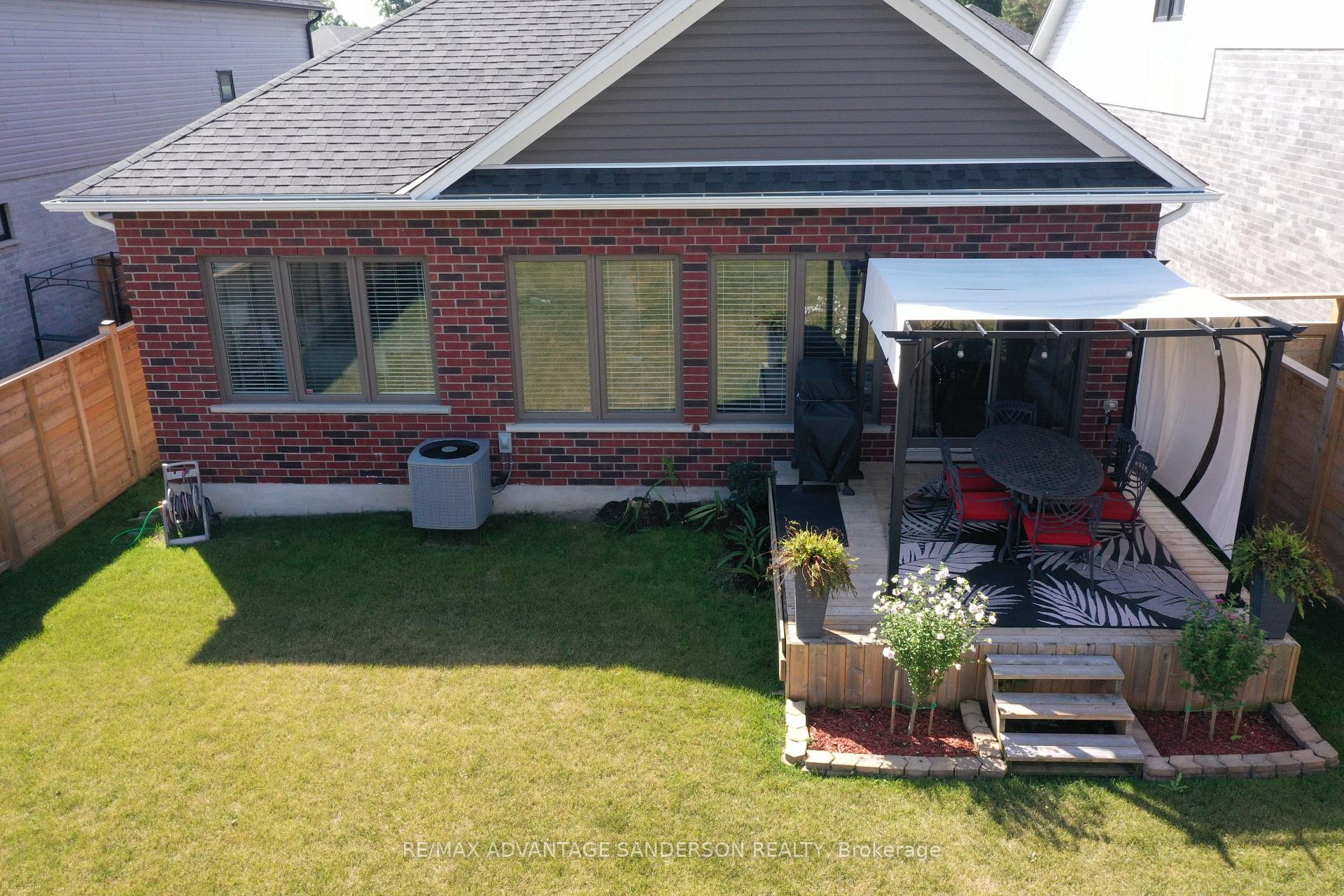 Photo 8 of 42 Bowman Drive, Middlesex Centre, Ilderton — HOMEH