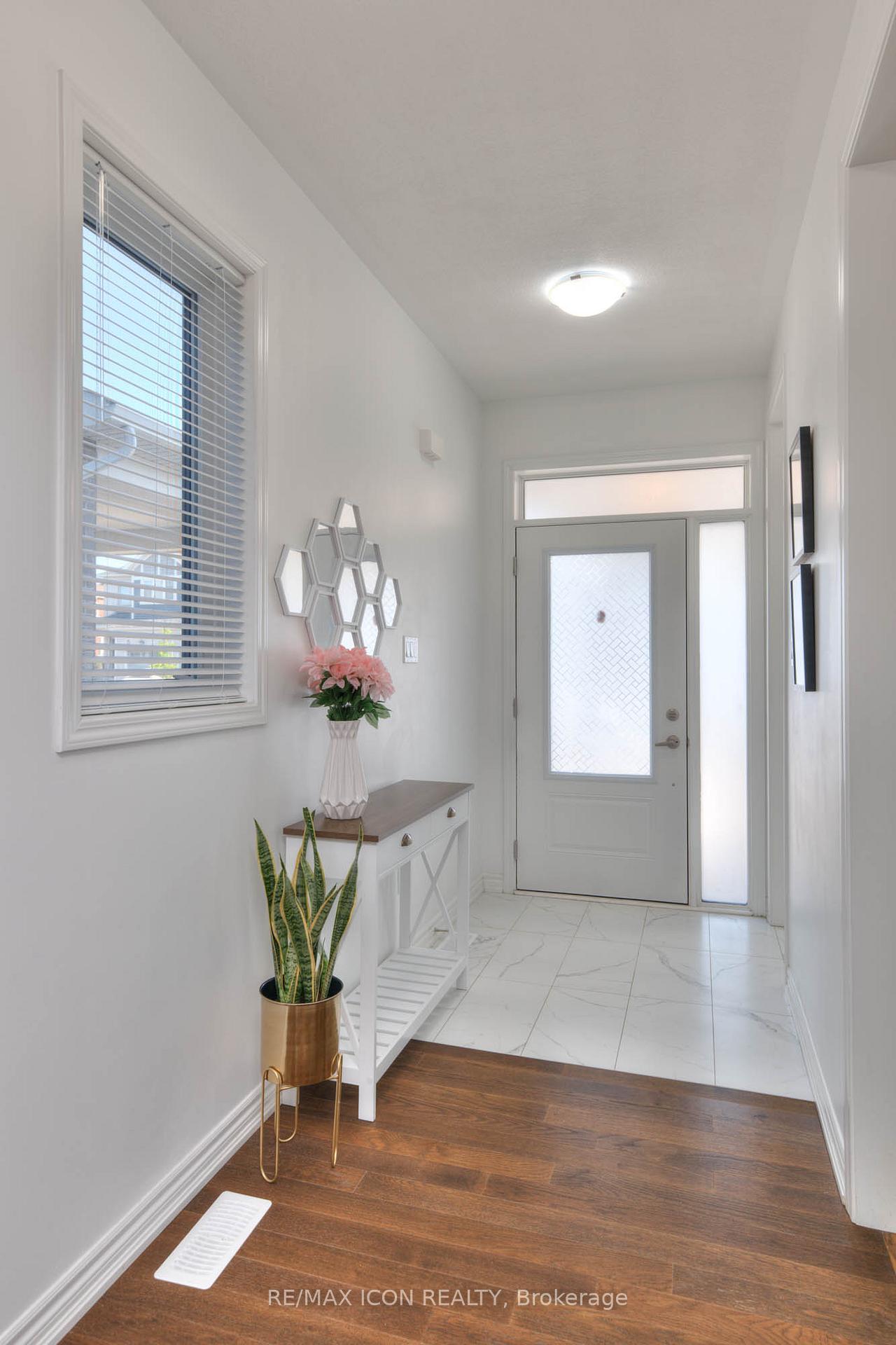 Photo 5 of 22 Saxony Street, Kitchener — HOMEH