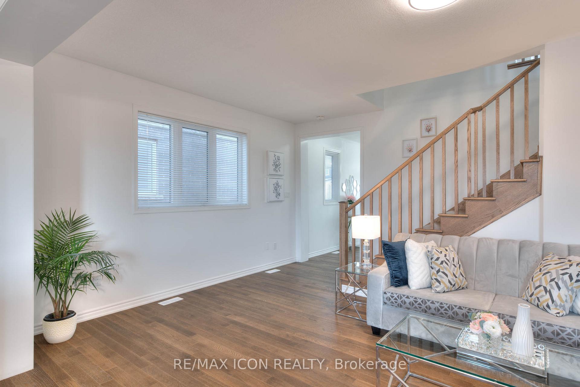 Photo 10 of 22 Saxony Street, Kitchener — HOMEH