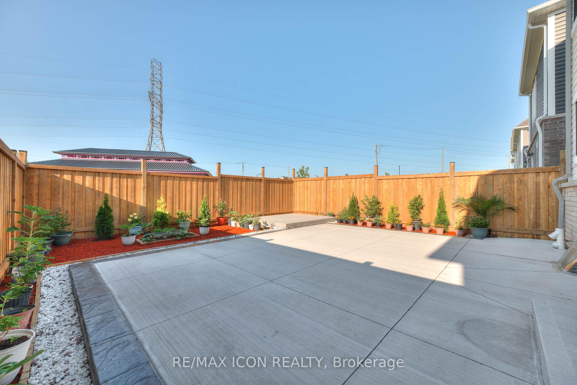 Photo 37 of 22 Saxony Street, Kitchener — HOMEH