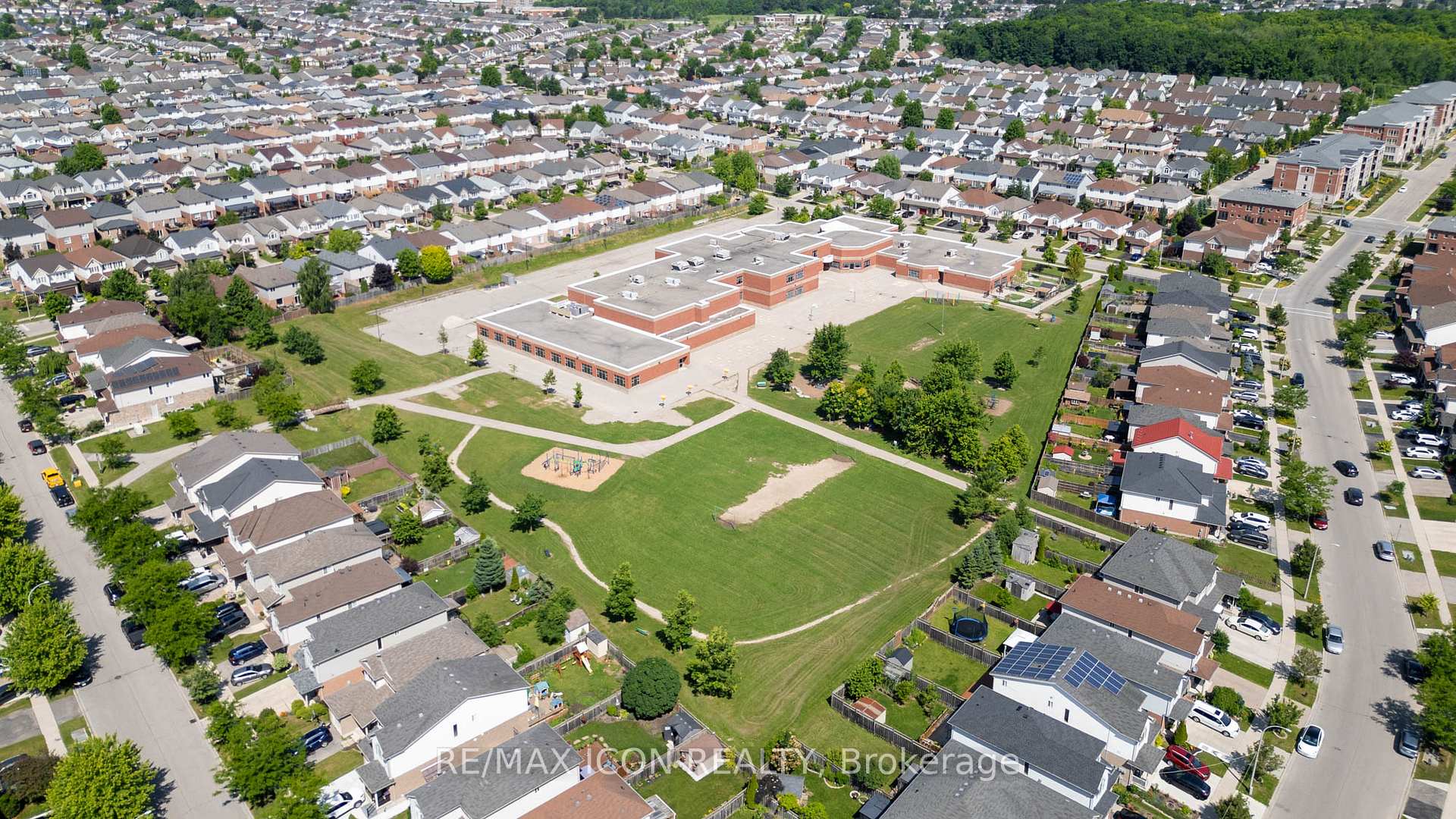 Photo 45 of 22 Saxony Street, Kitchener — HOMEH