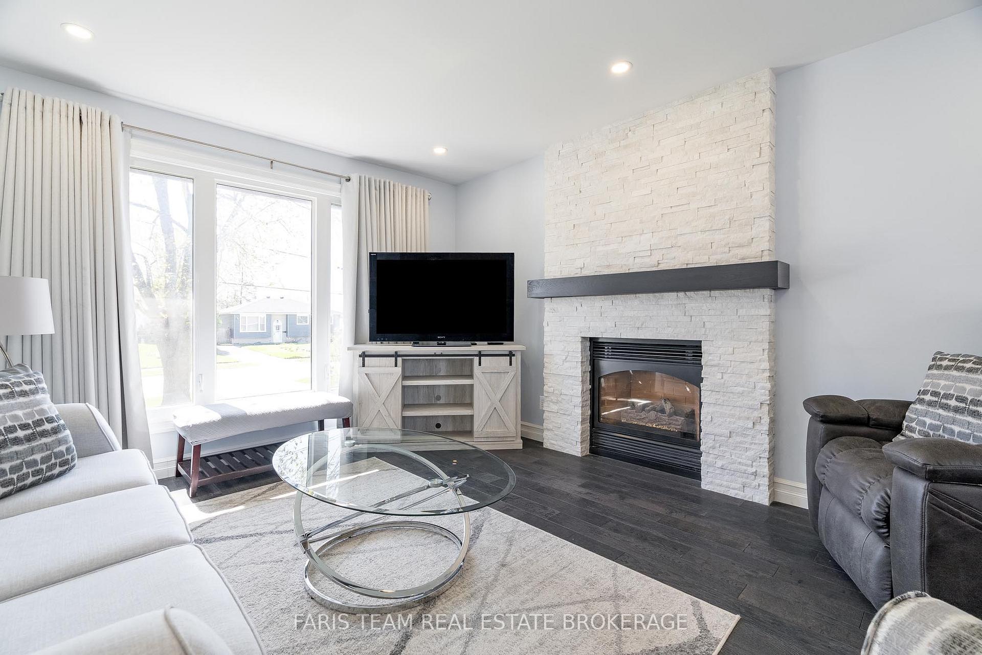 Photo 11 of 661 Manly Street, Midland — HOMEH