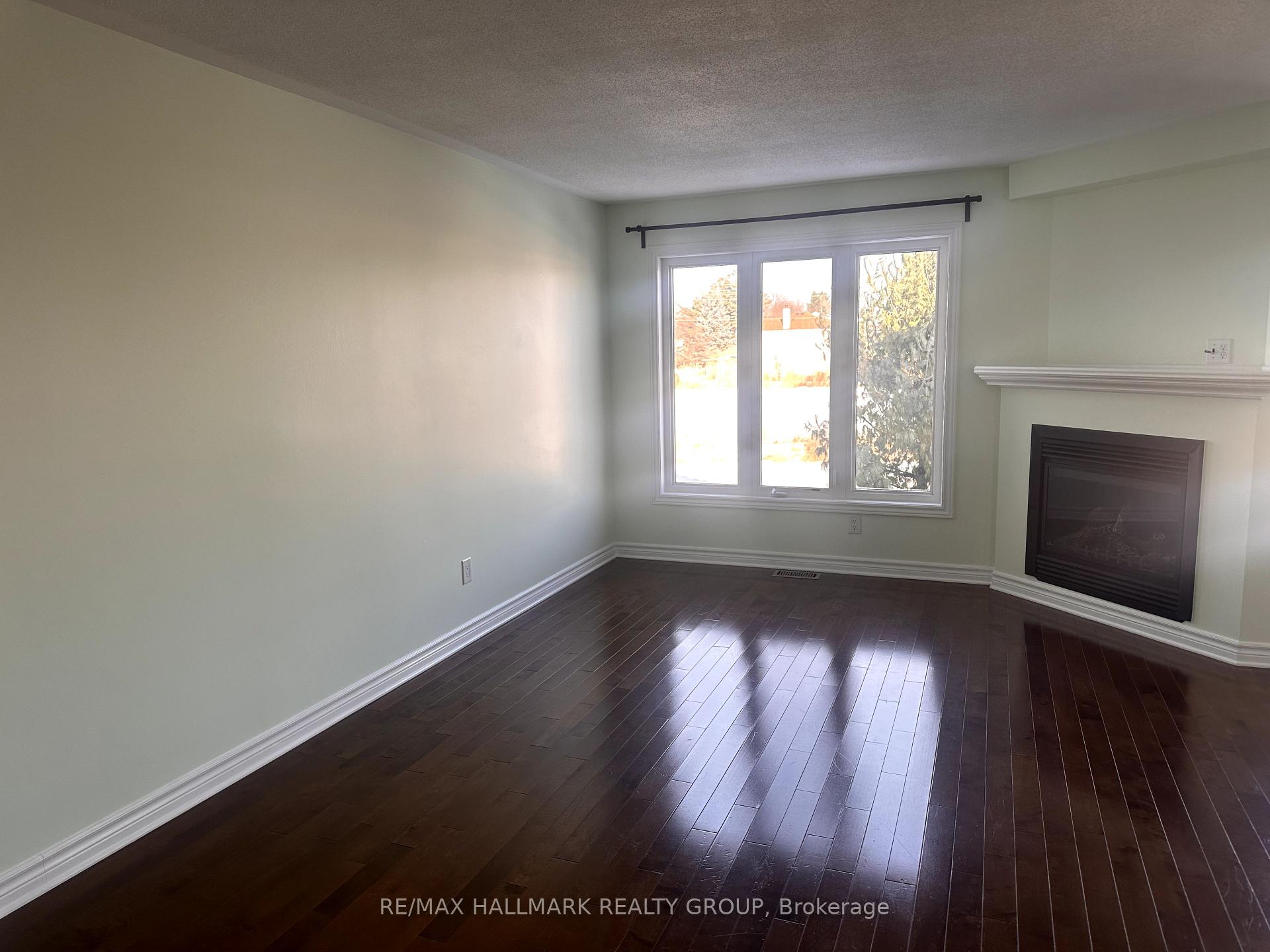 Photo 3 of 248 Forestbrook Street, Ottawa, Kanata - Morgan's Grant/South March — HOMEH