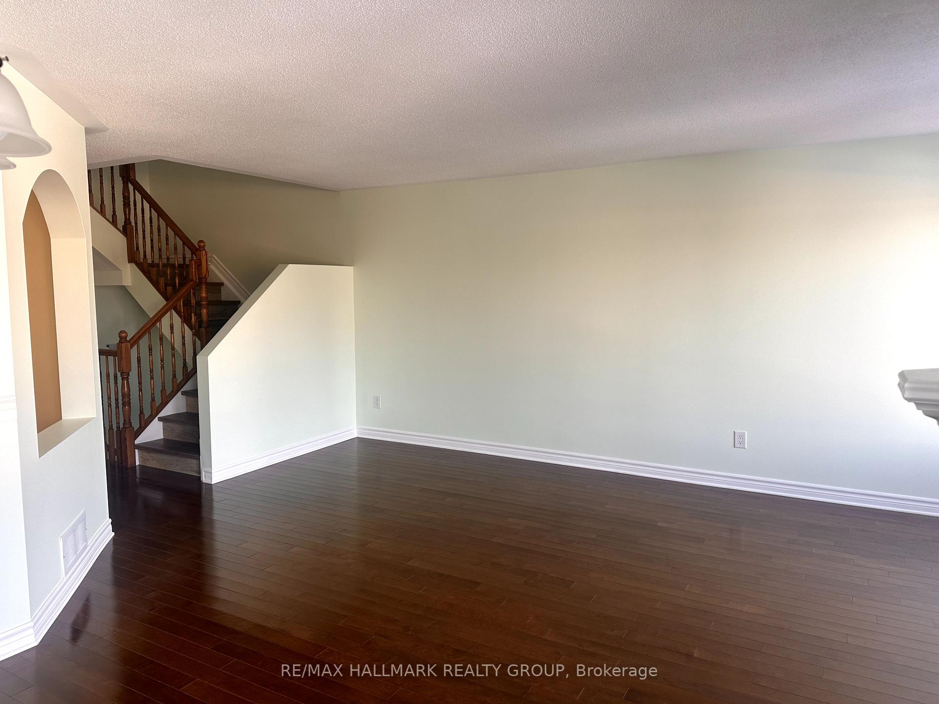 Photo 4 of 248 Forestbrook Street, Ottawa, Kanata - Morgan's Grant/South March — HOMEH