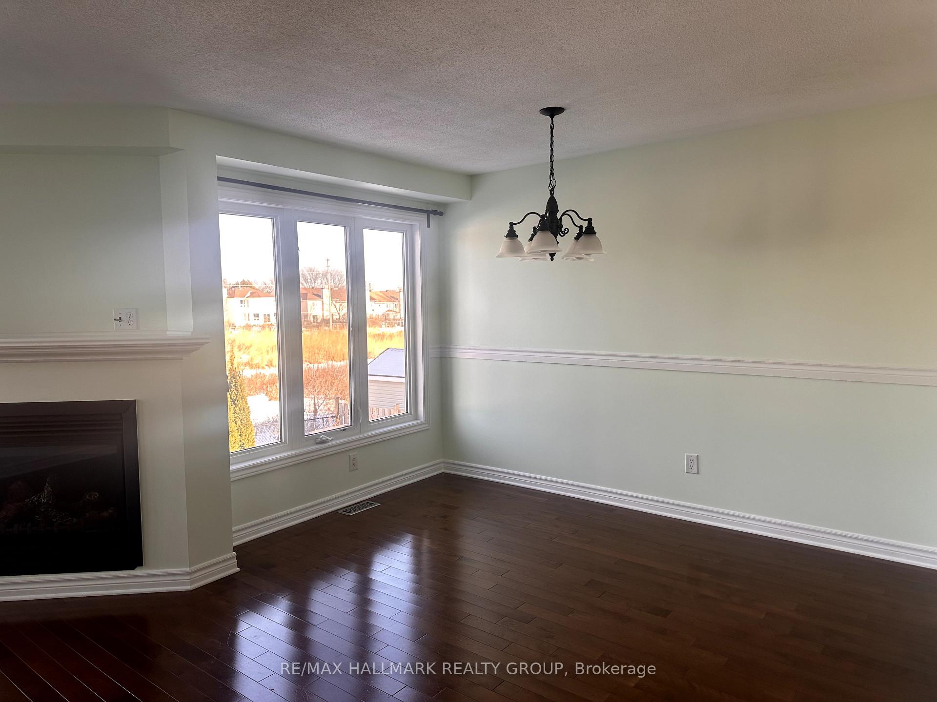 Photo 5 of 248 Forestbrook Street, Ottawa, Kanata - Morgan's Grant/South March — HOMEH