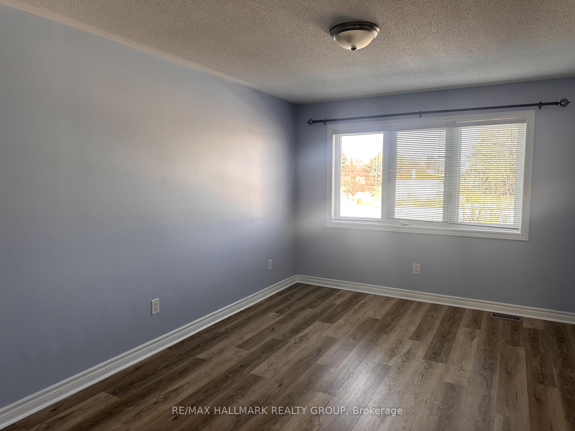 Photo 10 of 248 Forestbrook Street, Ottawa, Kanata - Morgan's Grant/South March — HOMEH