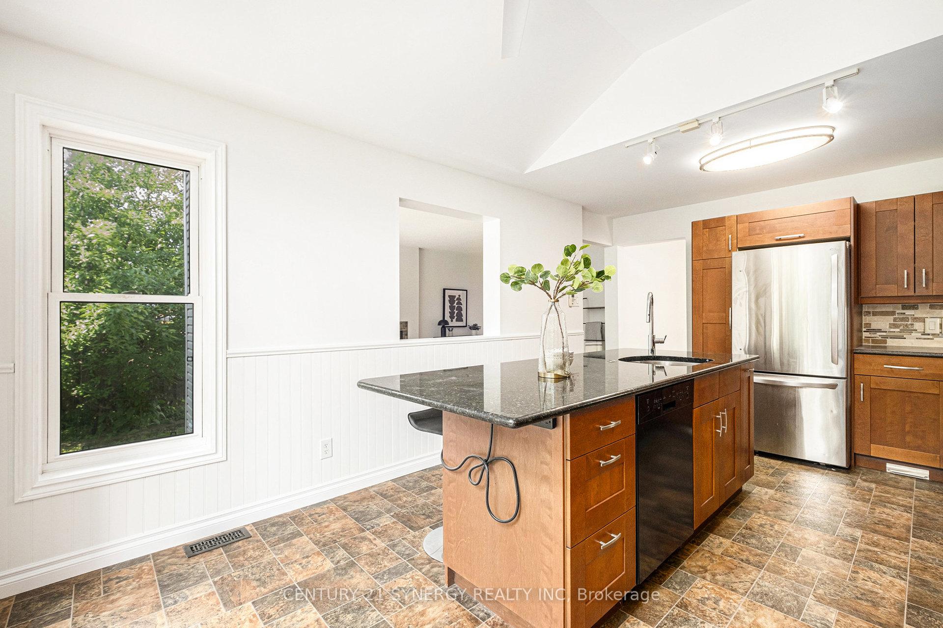 Photo 12 of 62 Moresby Drive, Ottawa, Kanata - Bridlewood — HOMEH