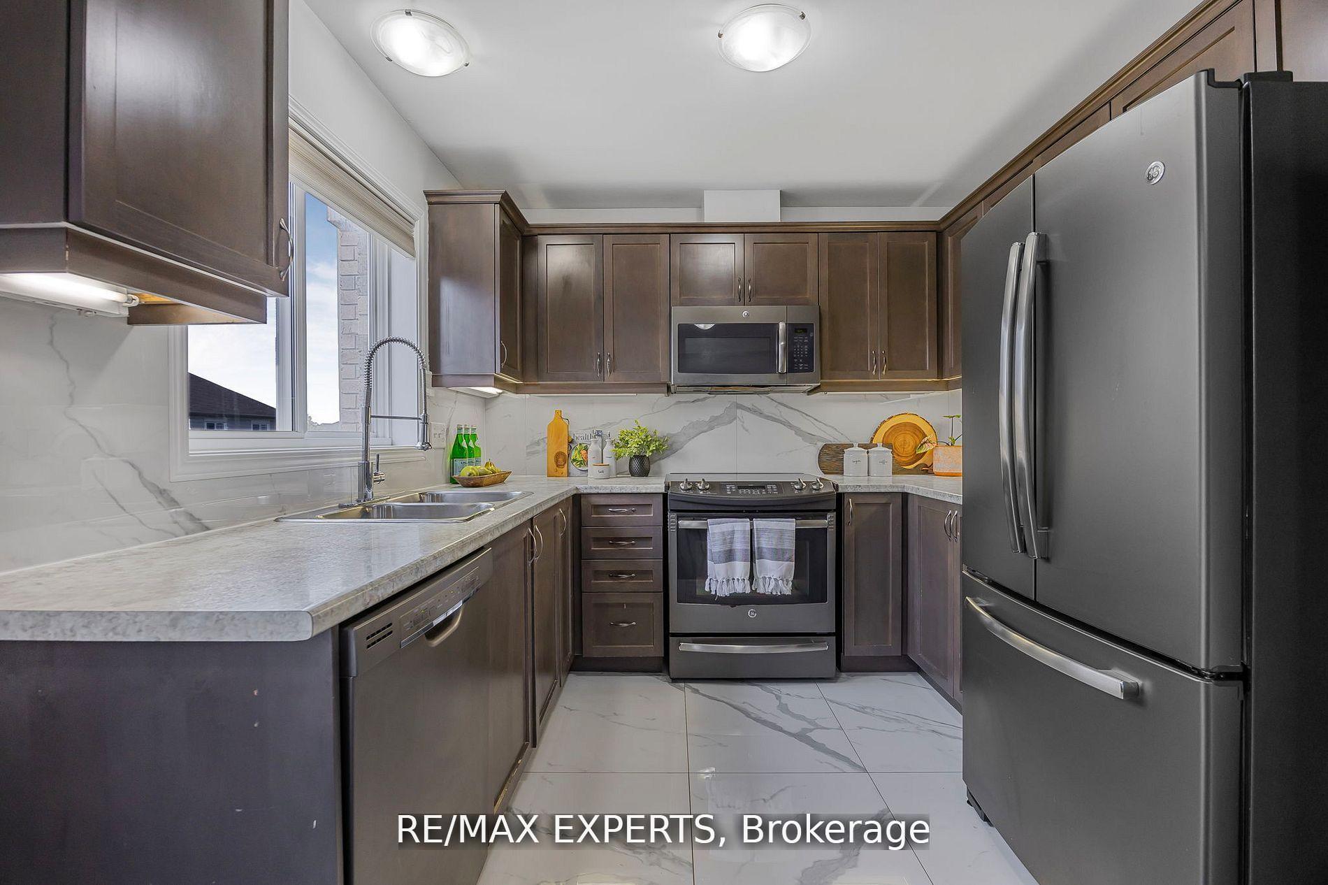 Photo 9 of 2150 Galloway Street, Innisfil, Alcona — HOMEH