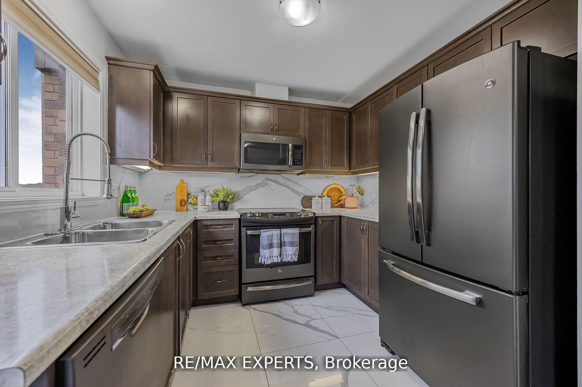 Photo 10 of 2150 Galloway Street, Innisfil, Alcona — HOMEH
