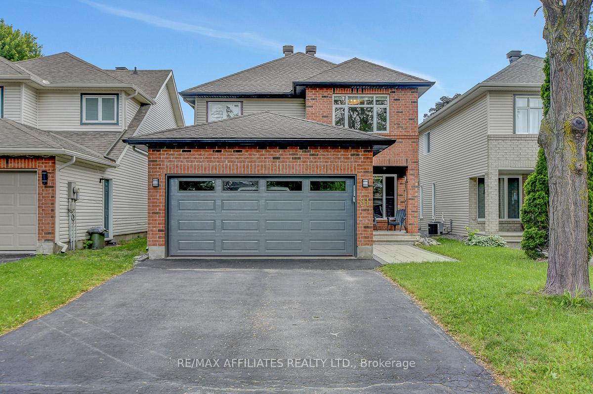 Photo 3 of 31 Spur Avenue, Ottawa, Kanata - Bridlewood — HOMEH