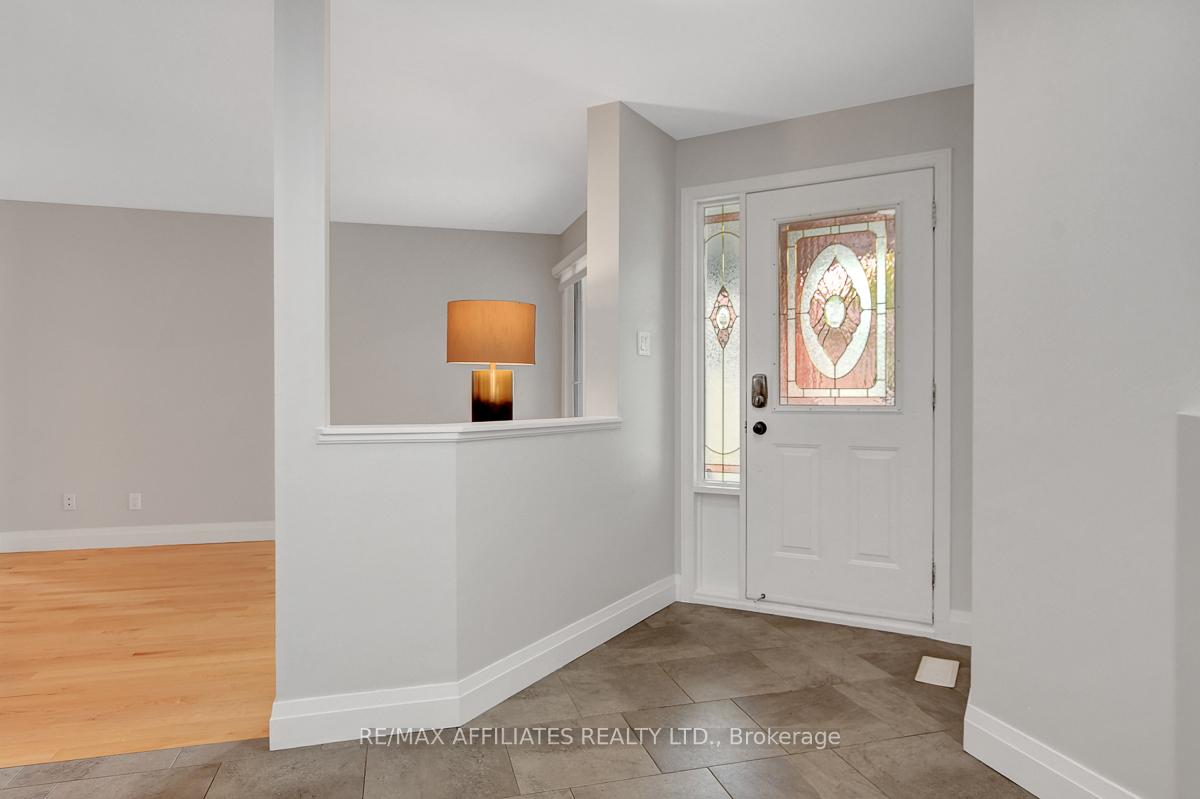 Photo 4 of 31 Spur Avenue, Ottawa, Kanata - Bridlewood — HOMEH