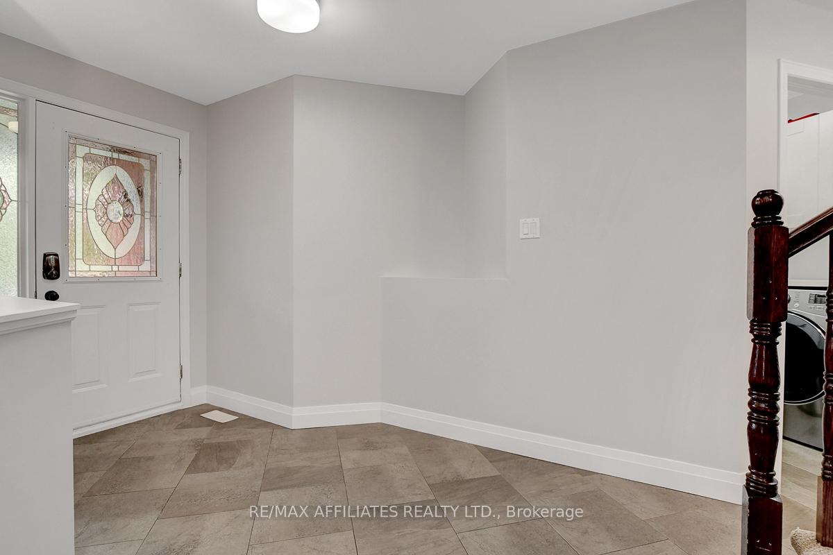 Photo 5 of 31 Spur Avenue, Ottawa, Kanata - Bridlewood — HOMEH