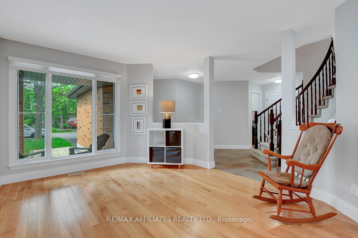 Photo 8 of 31 Spur Avenue, Ottawa, Kanata - Bridlewood — HOMEH