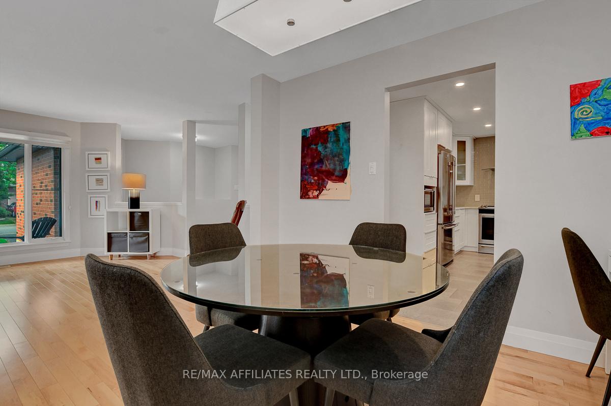 Photo 12 of 31 Spur Avenue, Ottawa, Kanata - Bridlewood — HOMEH