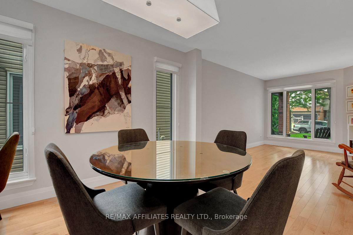 Photo 13 of 31 Spur Avenue, Ottawa, Kanata - Bridlewood — HOMEH
