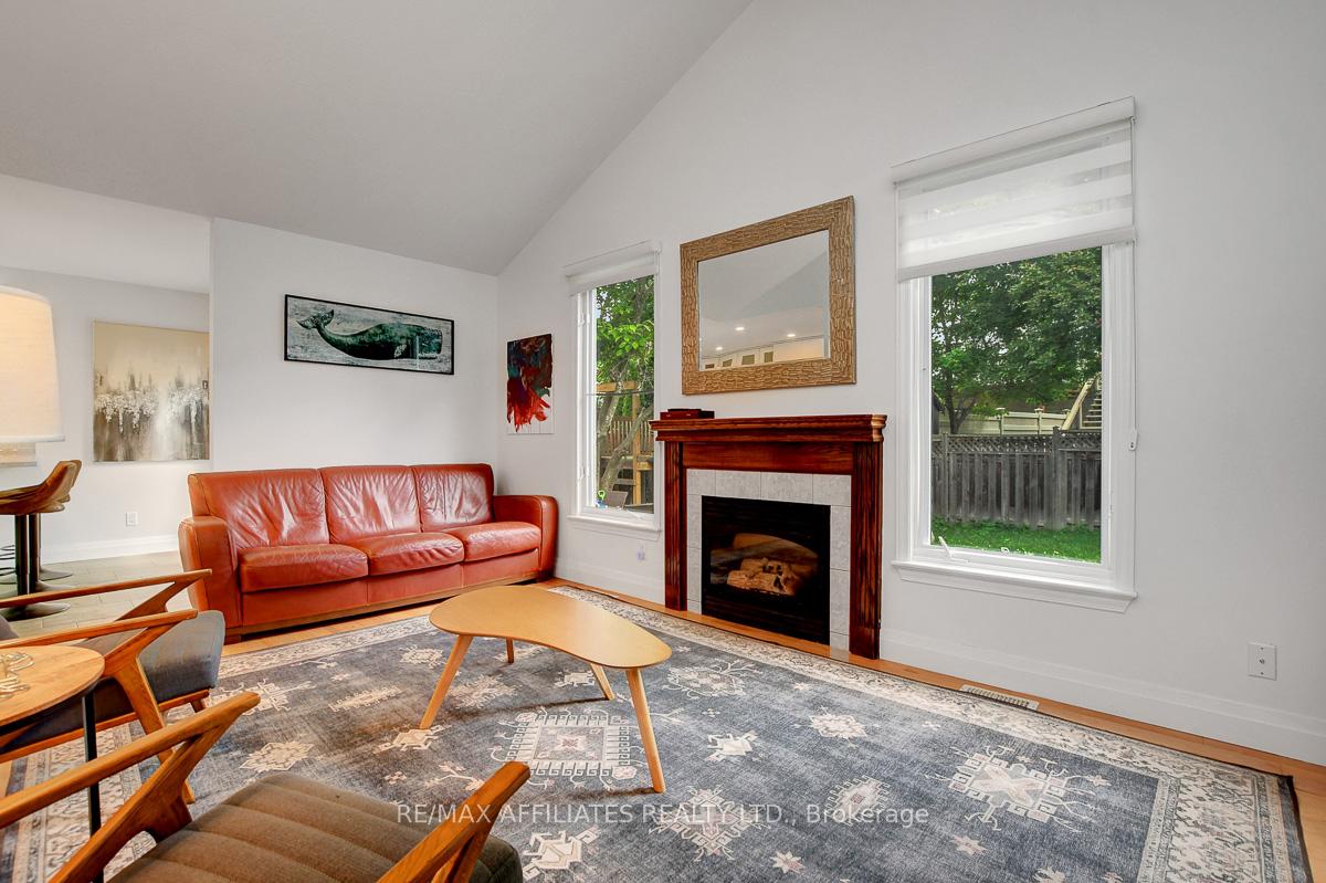 Photo 15 of 31 Spur Avenue, Ottawa, Kanata - Bridlewood — HOMEH