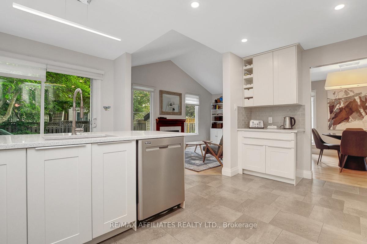 Photo 20 of 31 Spur Avenue, Ottawa, Kanata - Bridlewood — HOMEH