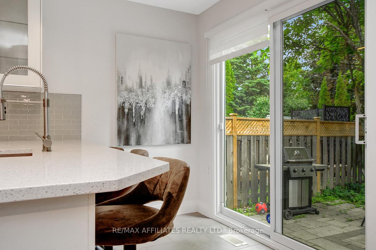 Photo 23 of 31 Spur Avenue, Ottawa, Kanata - Bridlewood — HOMEH