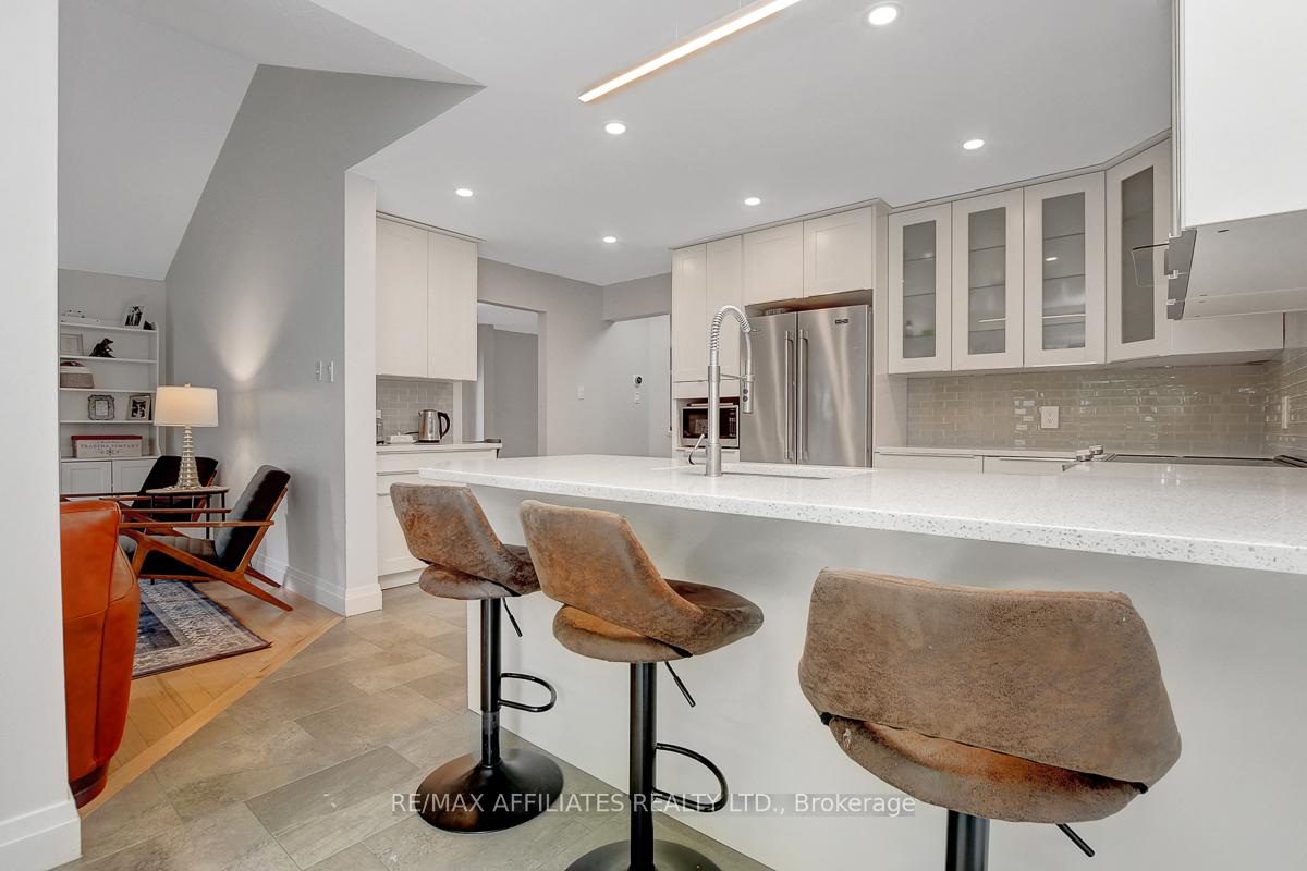 Photo 24 of 31 Spur Avenue, Ottawa, Kanata - Bridlewood — HOMEH
