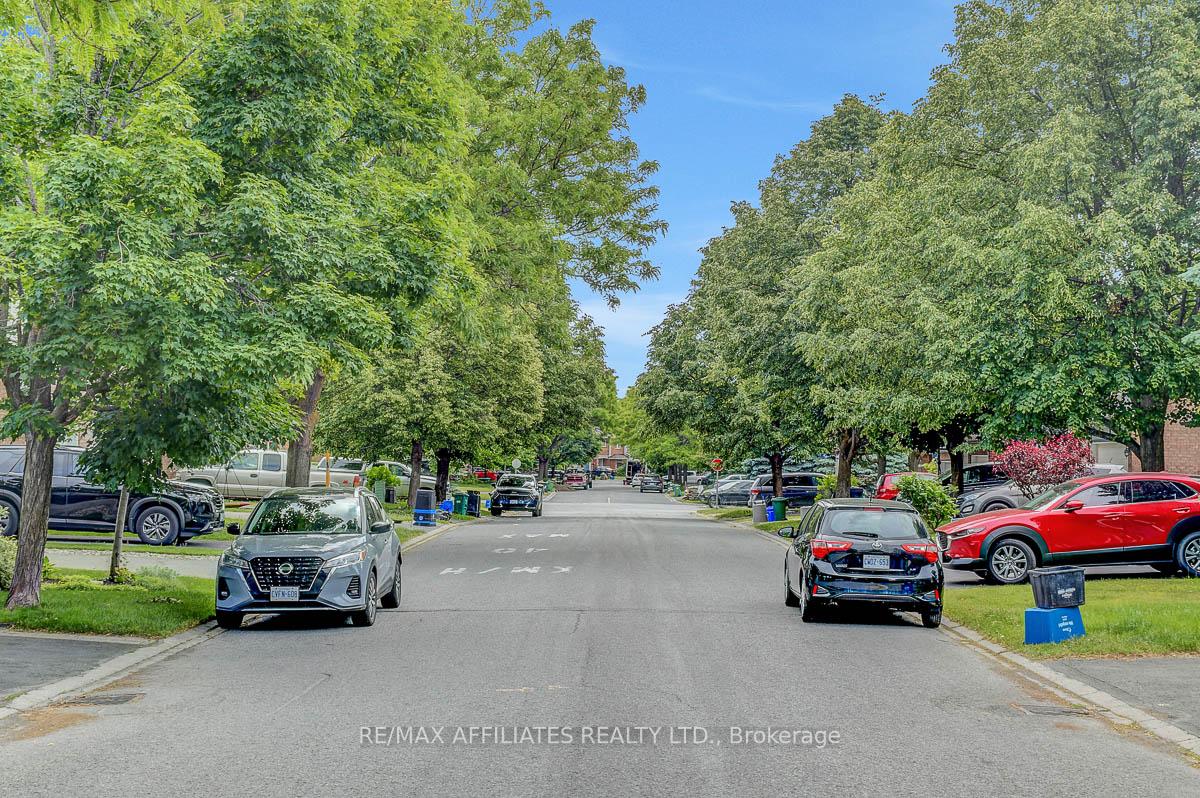 Photo 49 of 31 Spur Avenue, Ottawa, Kanata - Bridlewood — HOMEH