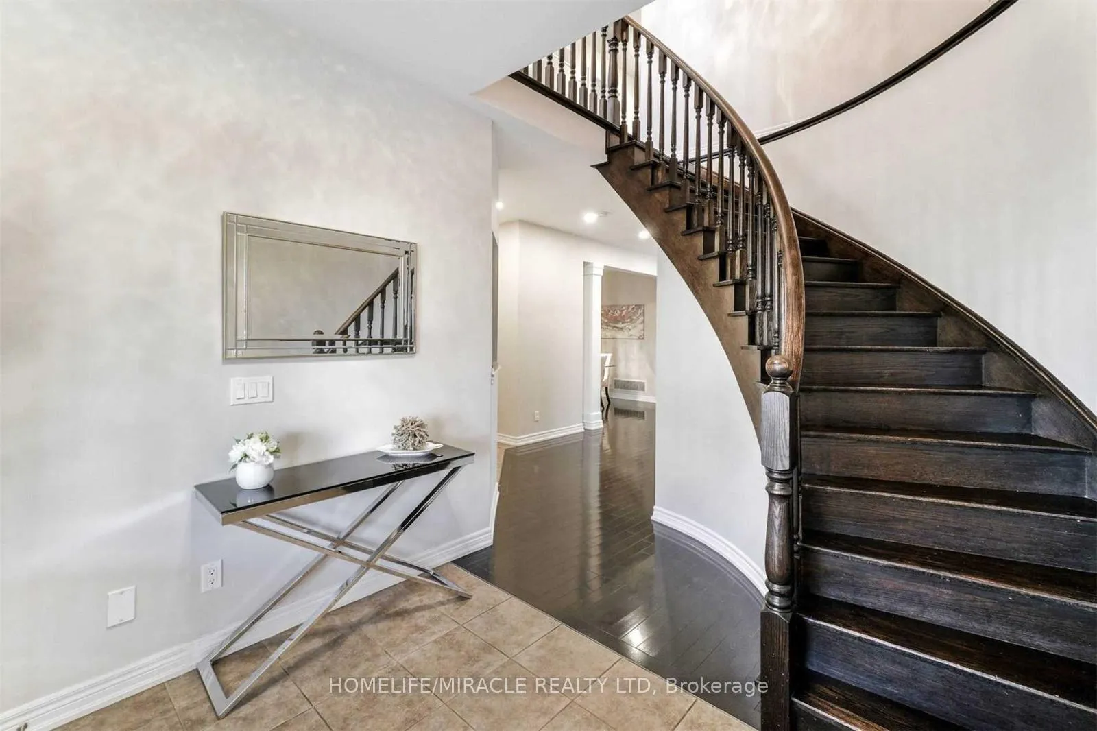 Photo 8 of Unit Upper, 766 Miltonbrook Crescent, Milton, Willmott — HOMEH