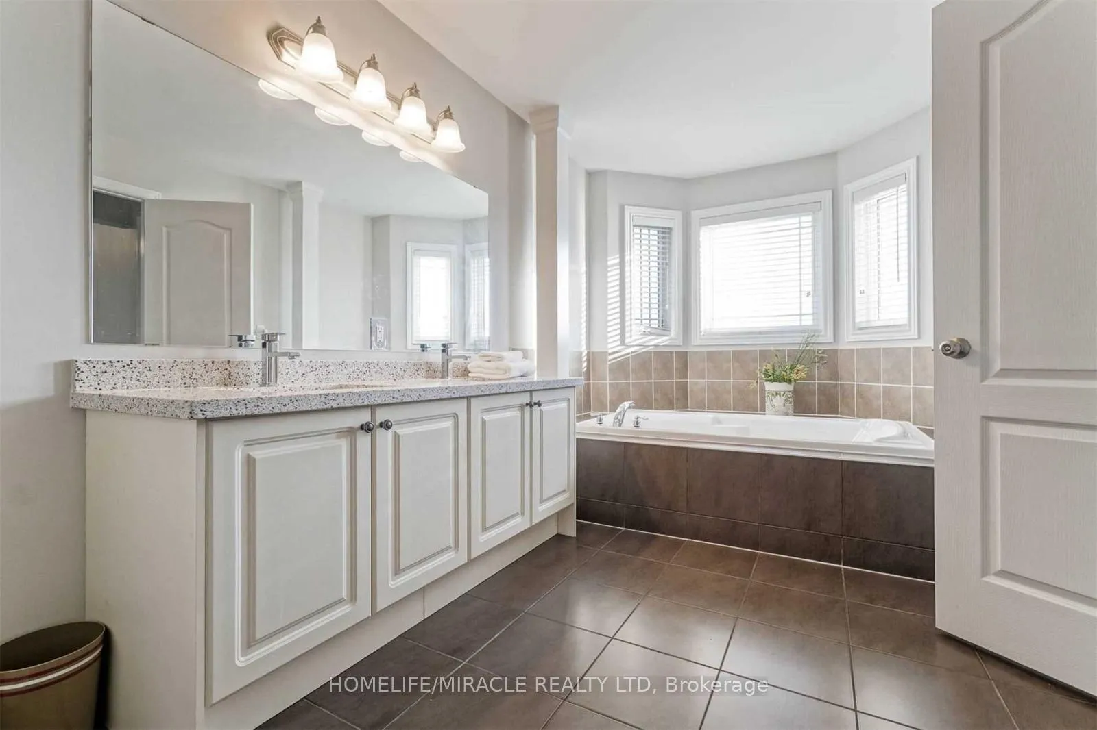 Photo 12 of Unit Upper, 766 Miltonbrook Crescent, Milton, Willmott — HOMEH